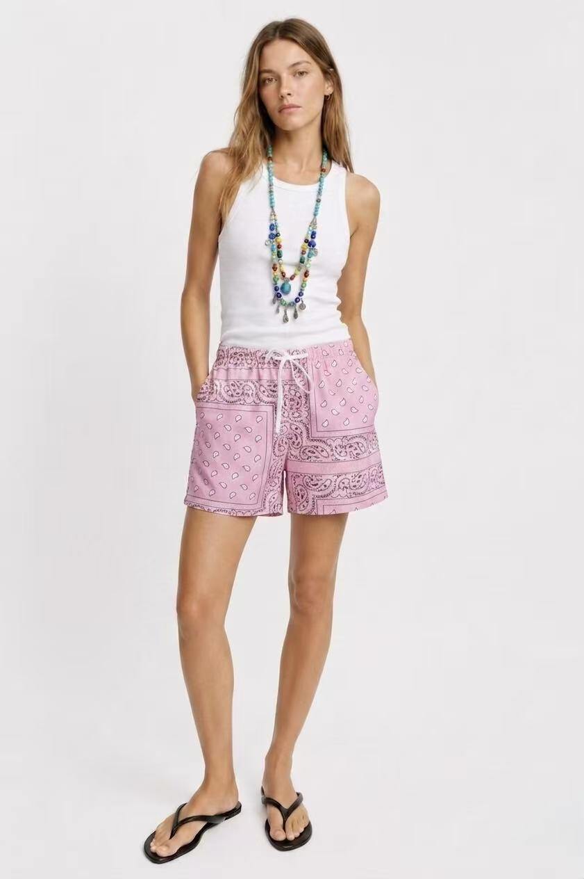 Mayorista Amelé - Shorts estampado bandana con un aire casual chic