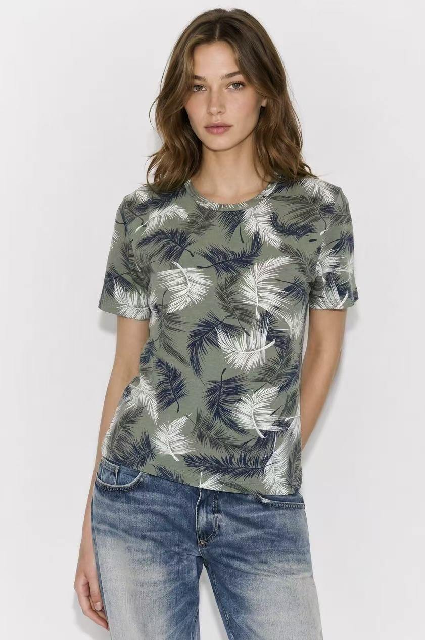 Wholesaler Amelé - T-shirt Tropical Leaf Pattern