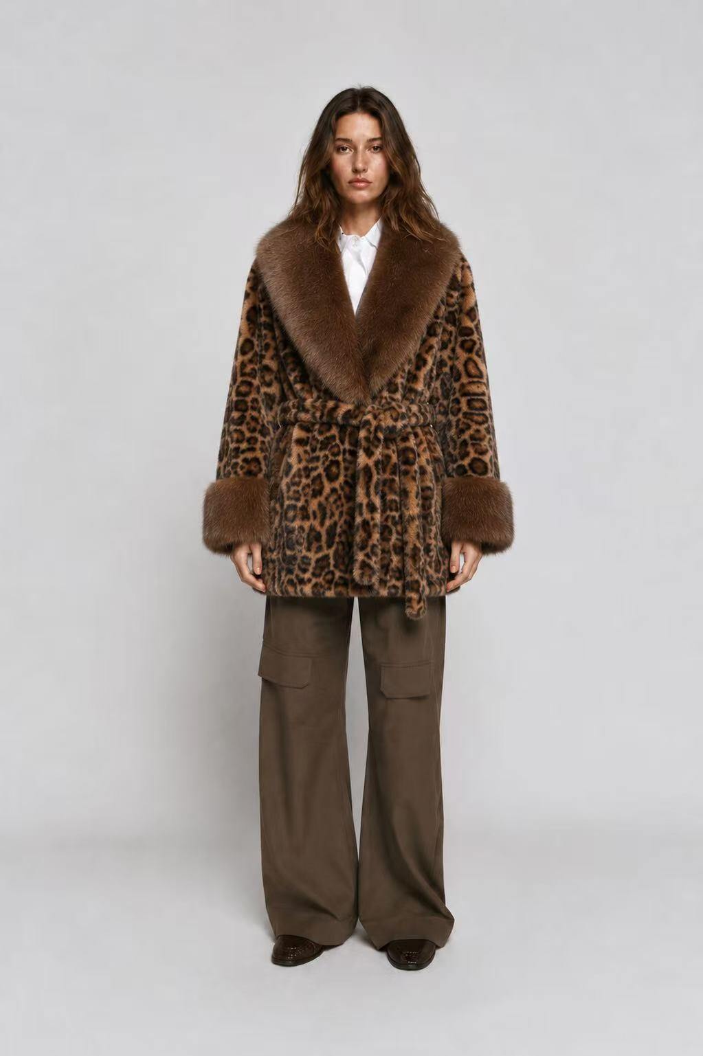 Wholesaler Amelé - Faux fur coat with belt and maxi collar