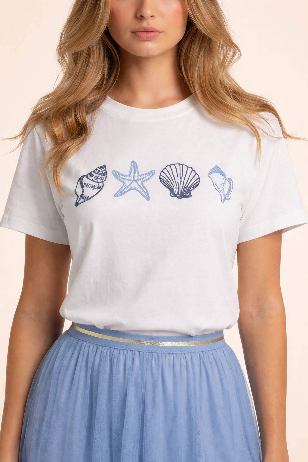 Grossista AMIE KOKO - T-shirt con motivo a conchiglie dallo spirito marittimo