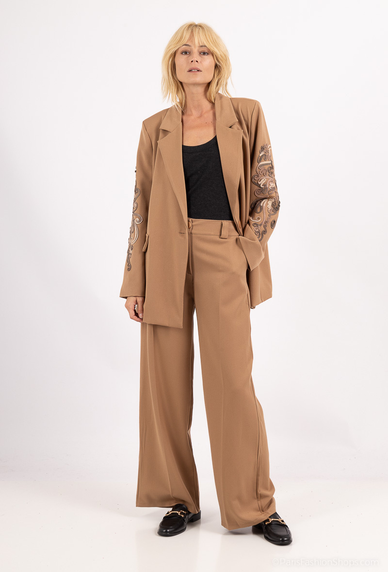 Grossiste Amy&Clo - Ensemble blazer et pantalon avec de la broderie