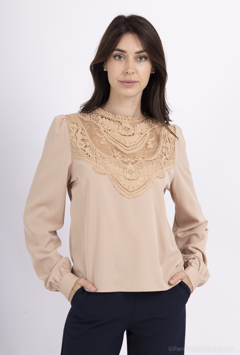 Wholesaler Amy&Clo - Lace neck blouse