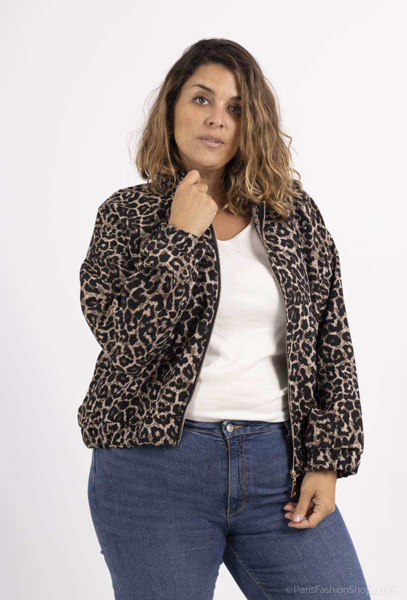 Grossiste Amy&Clo - Plus size bomber en tissu texturé à imprimé léopard