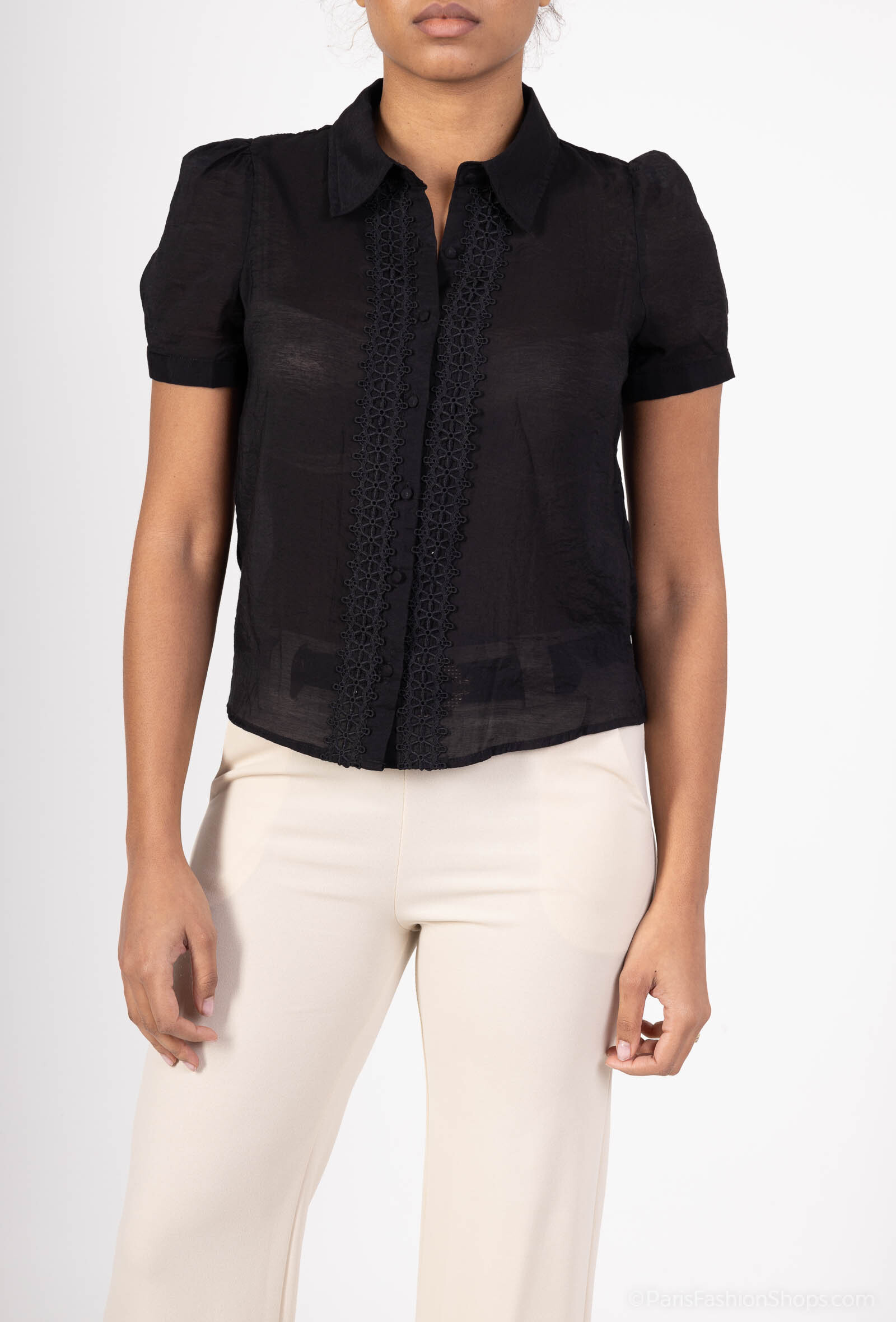 Wholesaler Amy&Clo - Lace embroidery fluid shirt