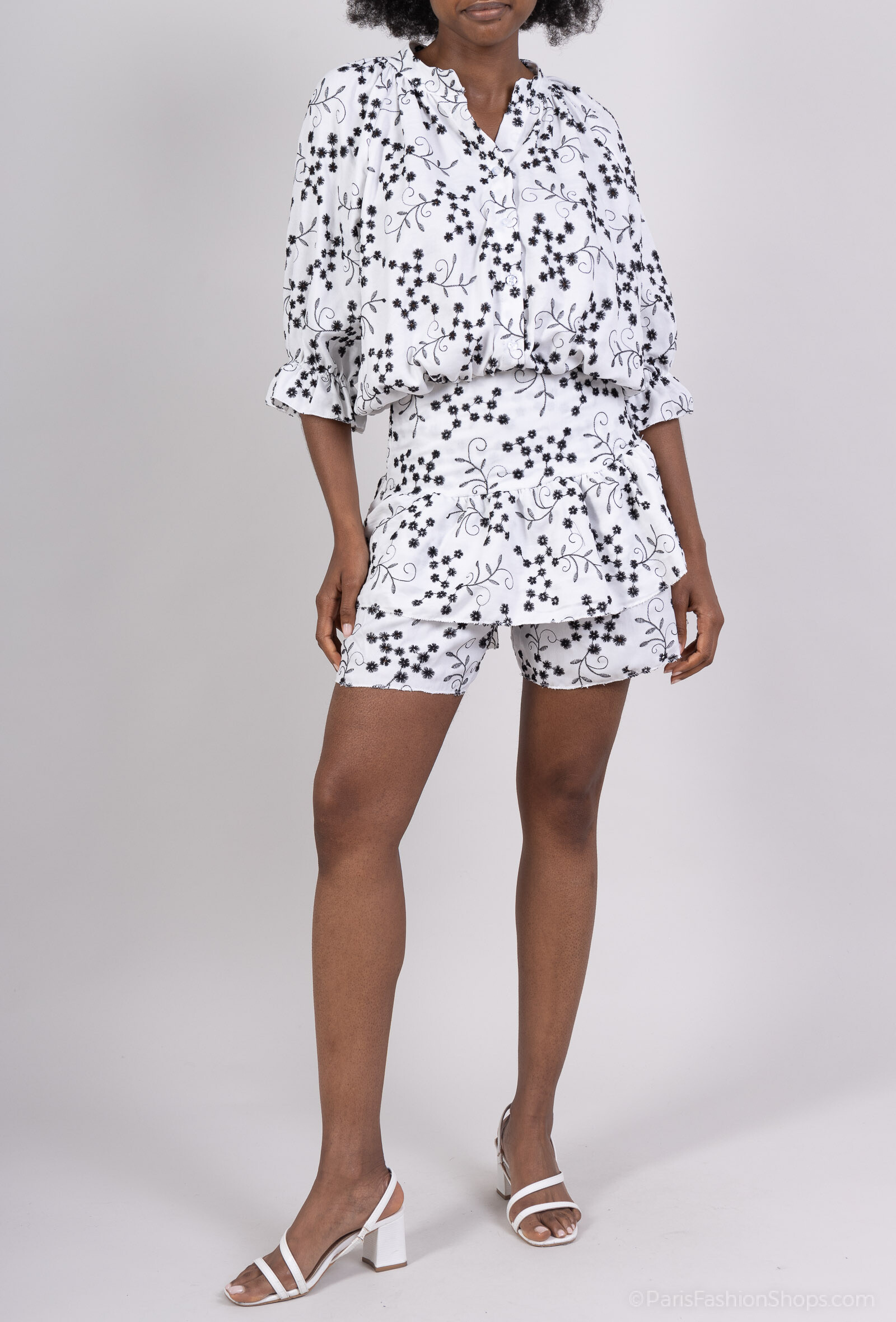Wholesaler Amy&Clo - Playsuit in cotton embroidery