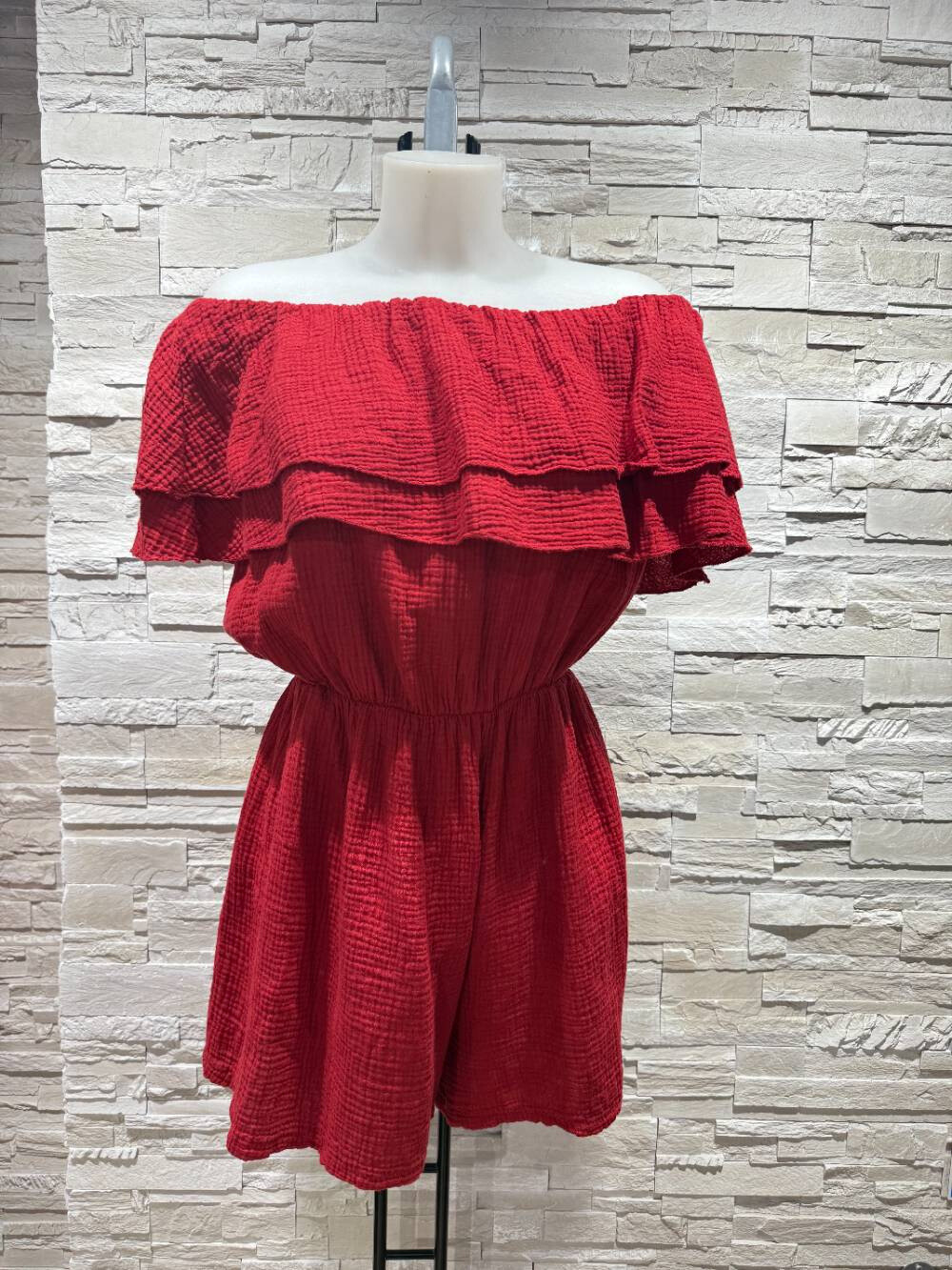 Wholesaler Amy&Clo - Off-shoulder ruffled jumpsuit