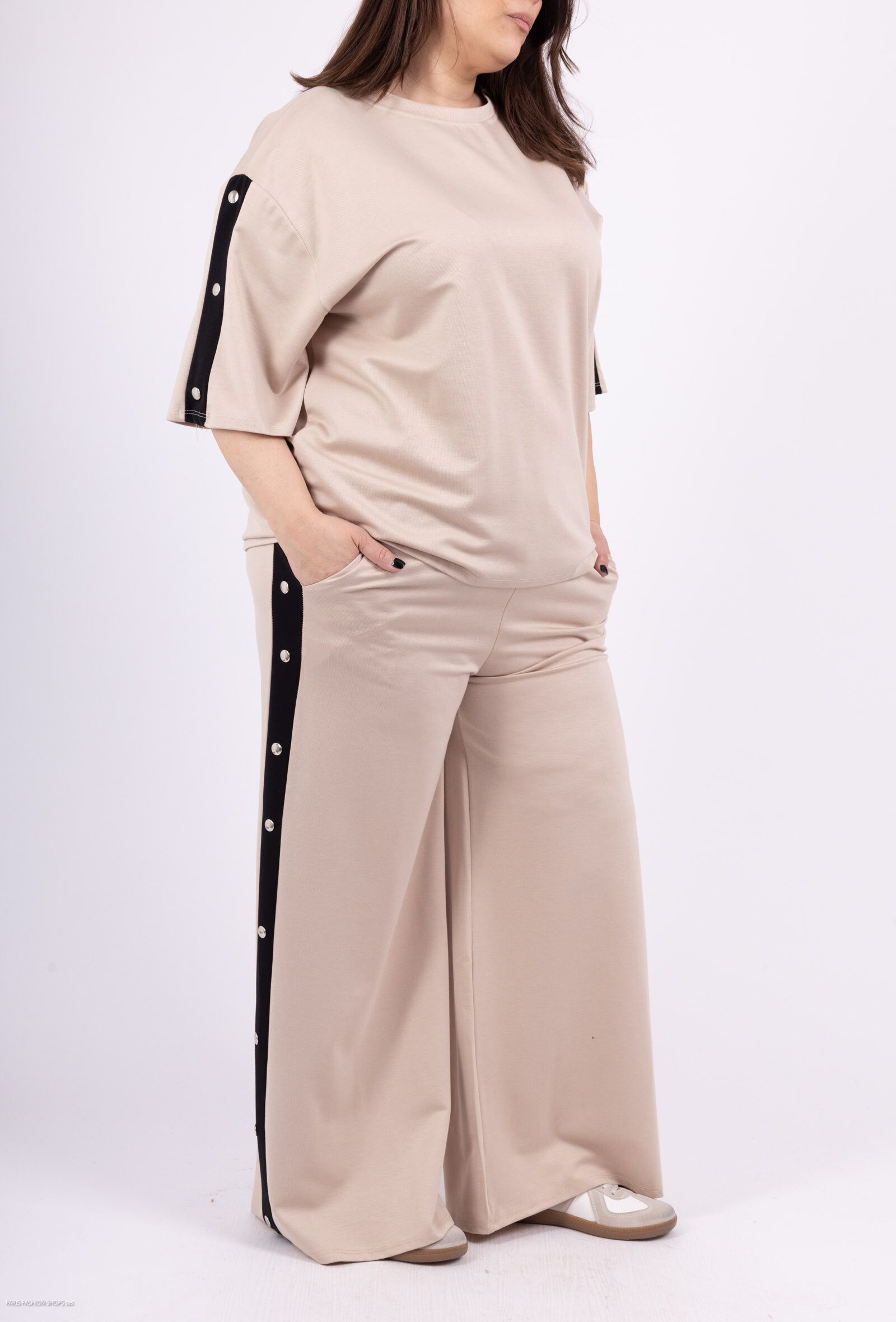 Wholesaler Amy&Clo - More size sets with buttons on sides