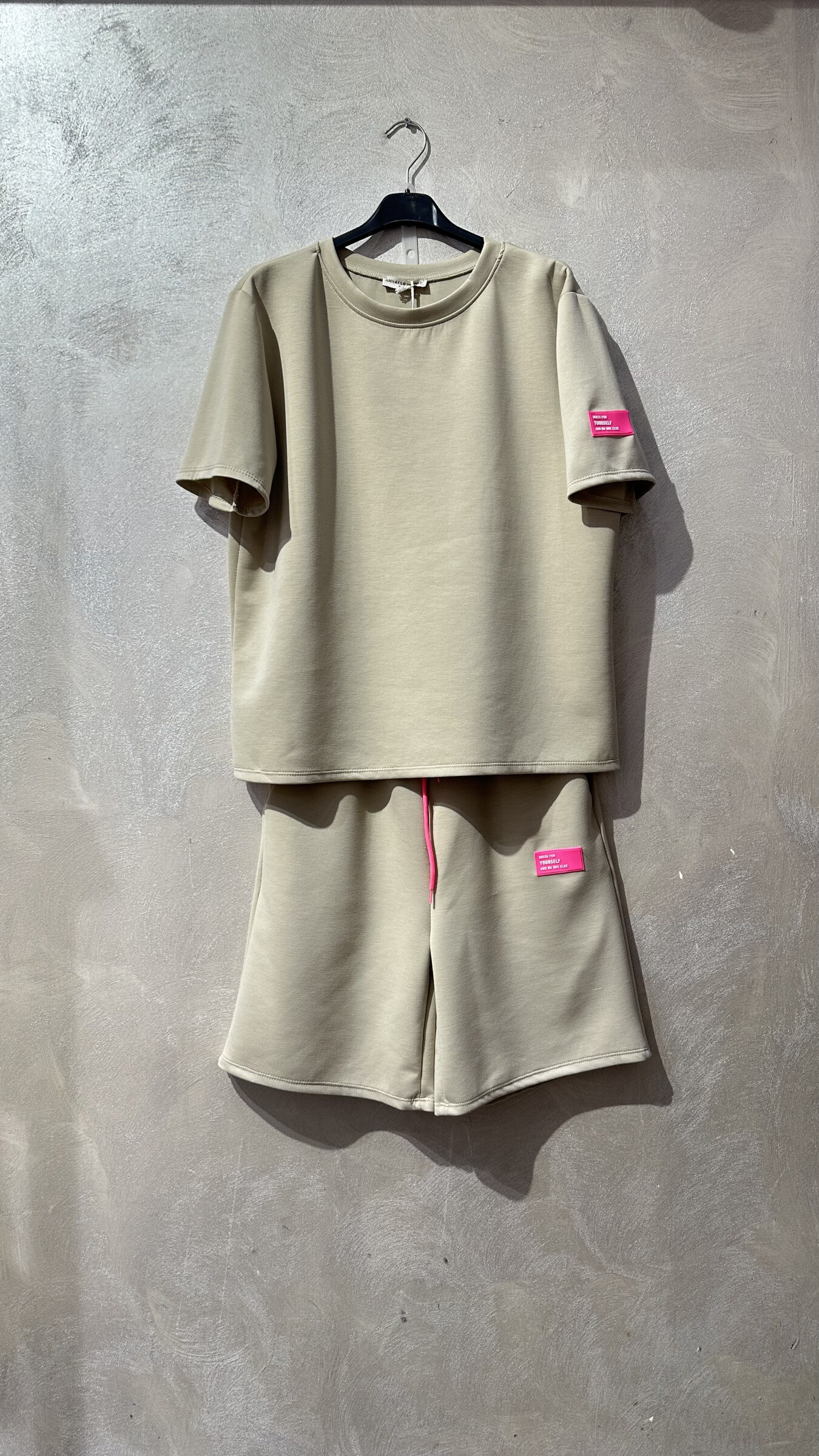 Grossiste Amy&Clo - Ensemble Top et Bermuda Détail