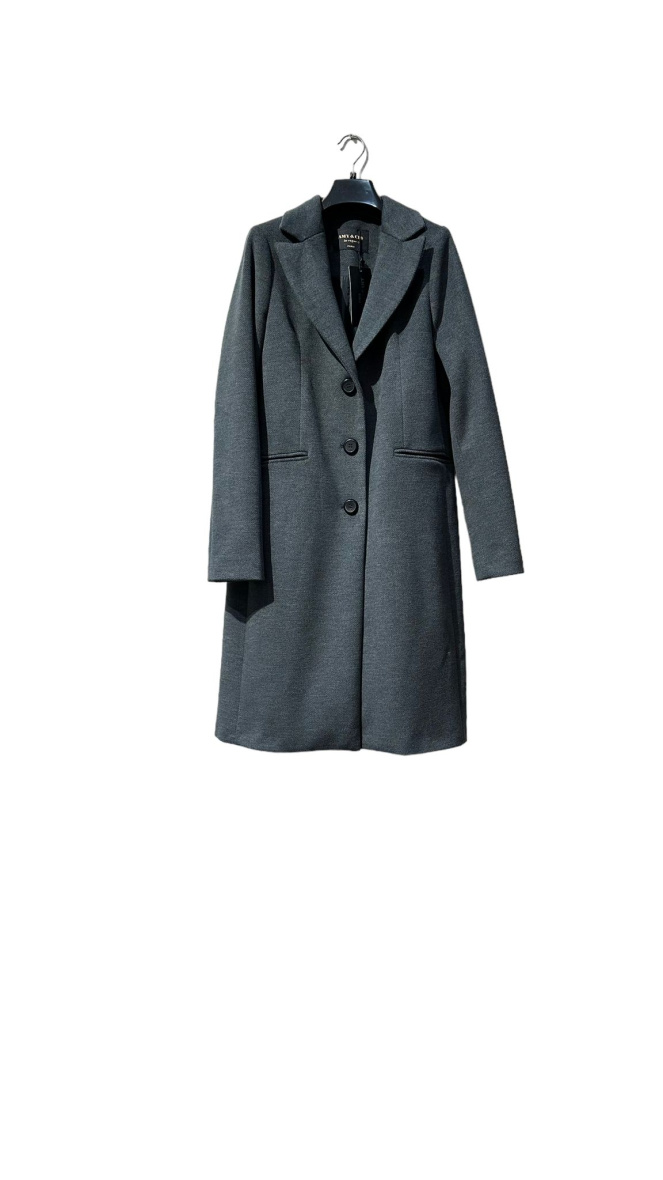 Wholesaler Amy&Clo - Premium quality 3-button fitted coat