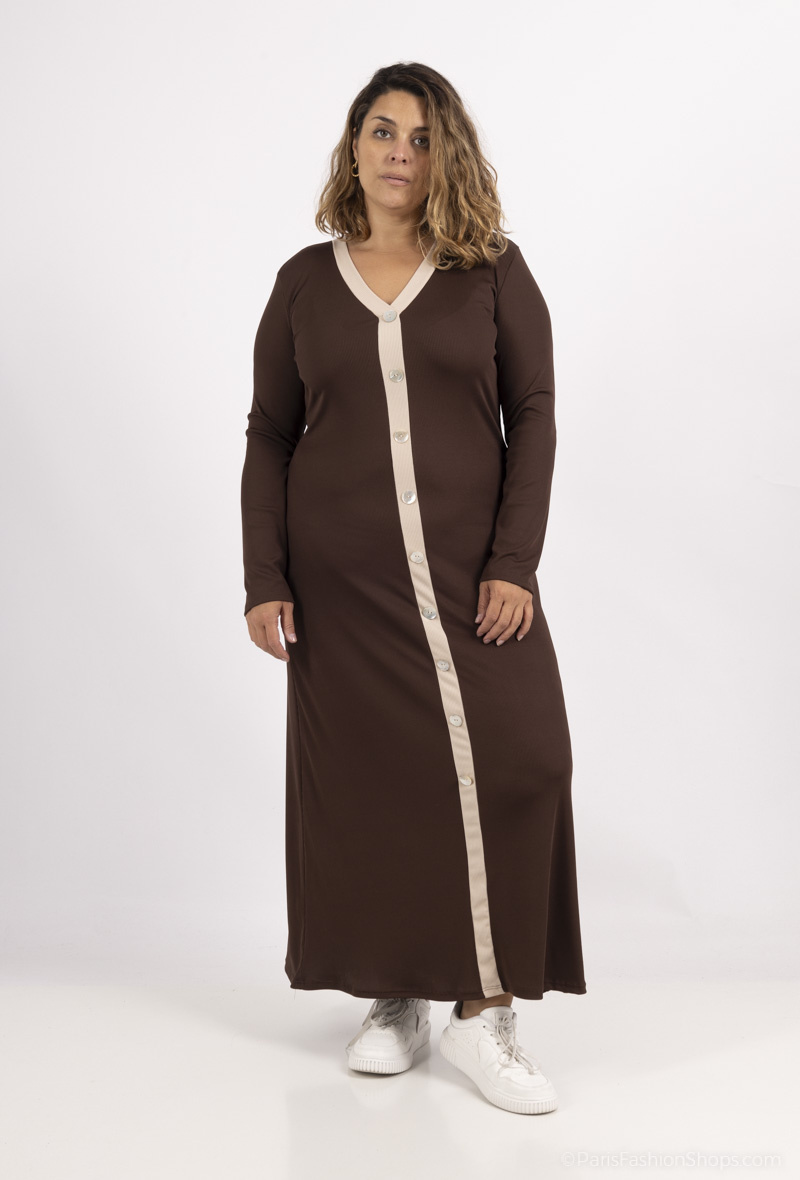 Grossiste Amy&Clo - PLUS SIZE Robe longue en jersey à boutons décoratifs