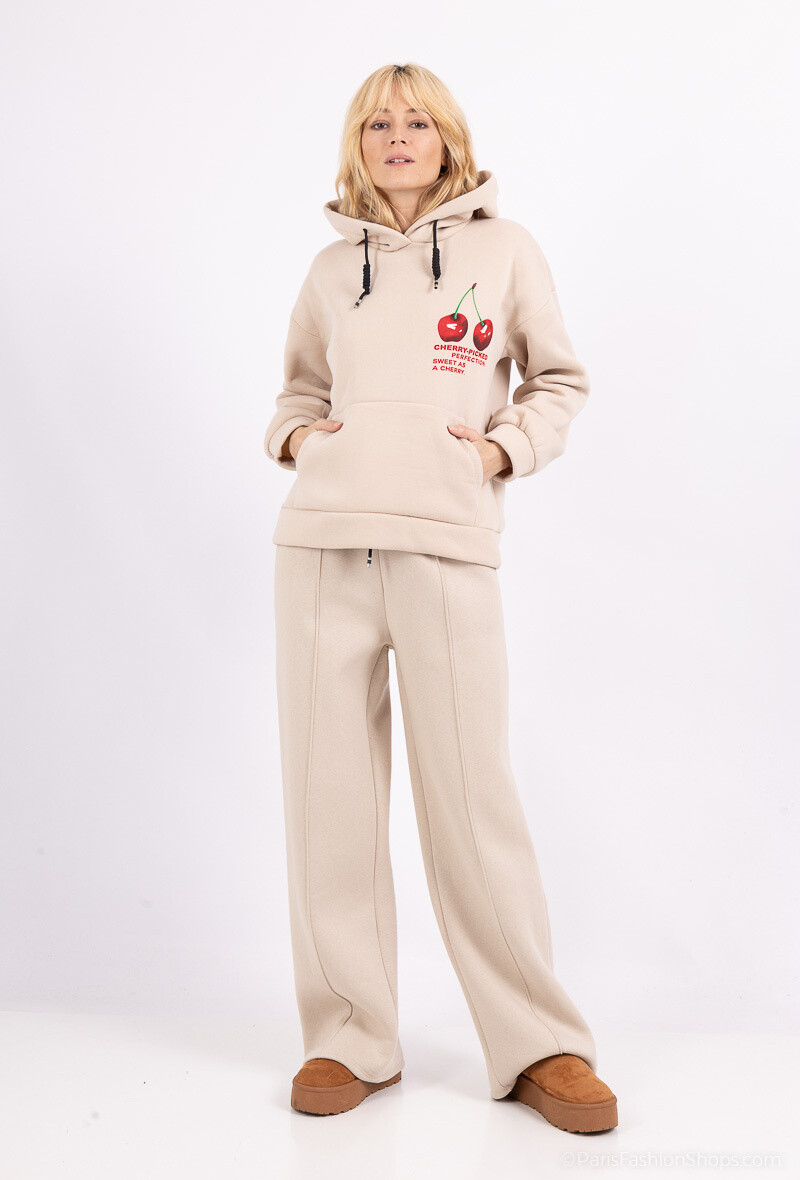 Grossiste Amy&Clo - Sweat à capuche avec imprimé cerise et intérieur fourré
