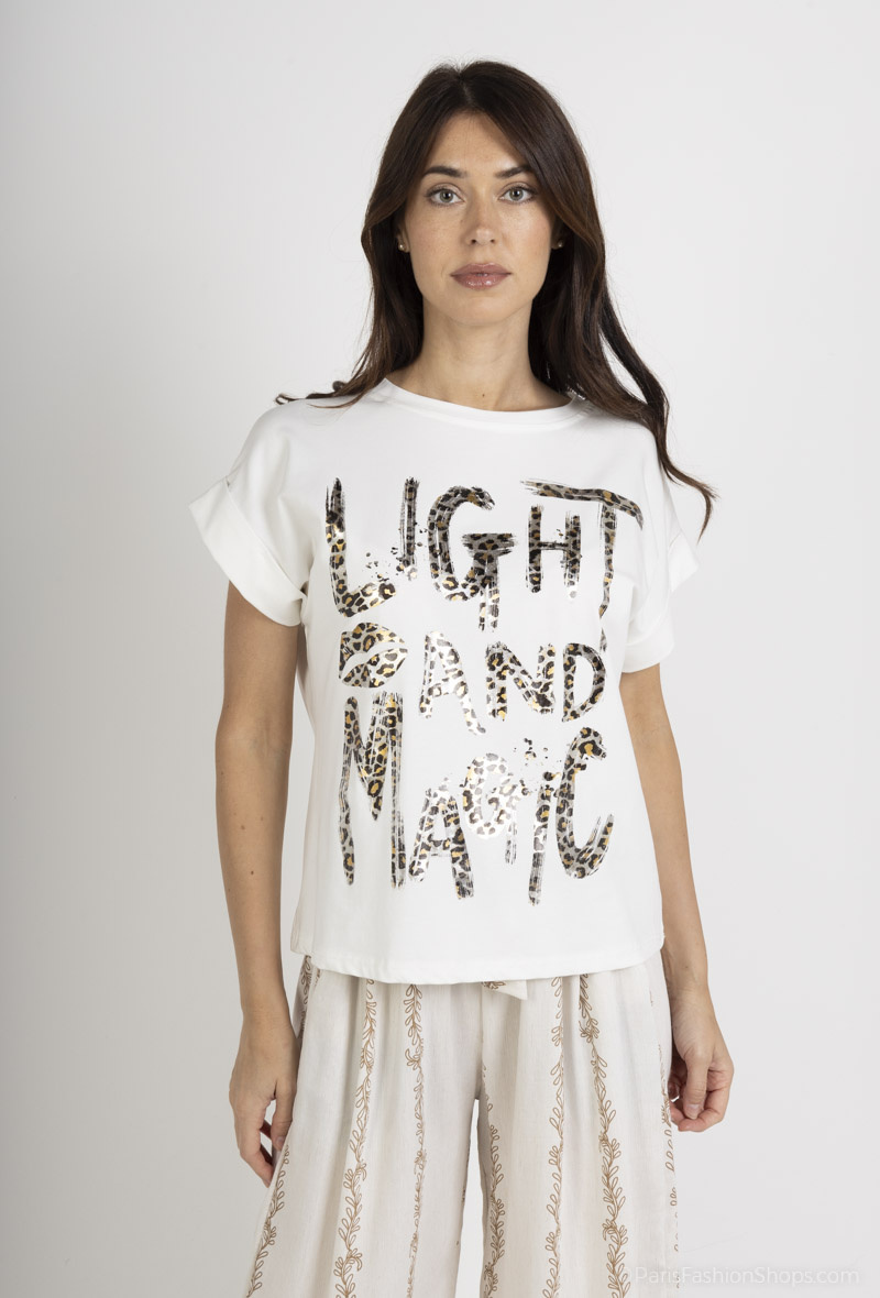 Wholesaler Amy&Clo - “LIGHT AND MAGIC” t-shirt
