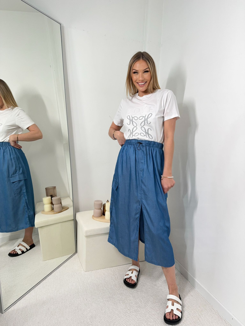 Grossista Amy&Clo - T-shirt oversize stampata in rilievo “LOVE”