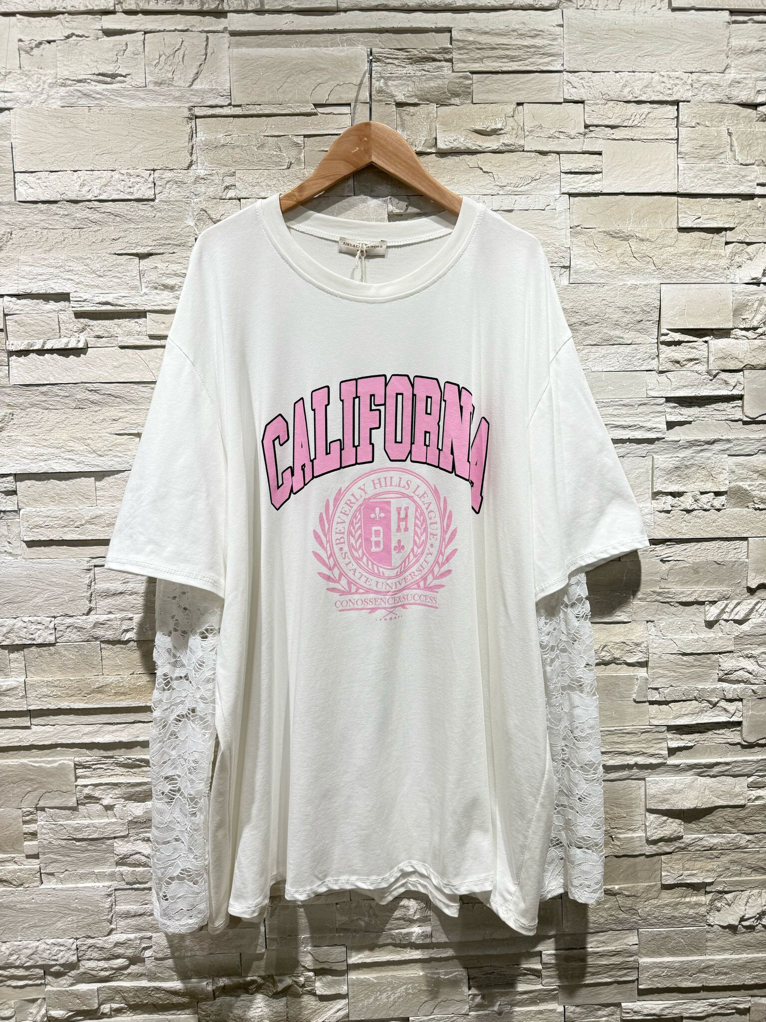 Wholesaler Amy&Clo - More size pink gin t-shirt with lace sleeves