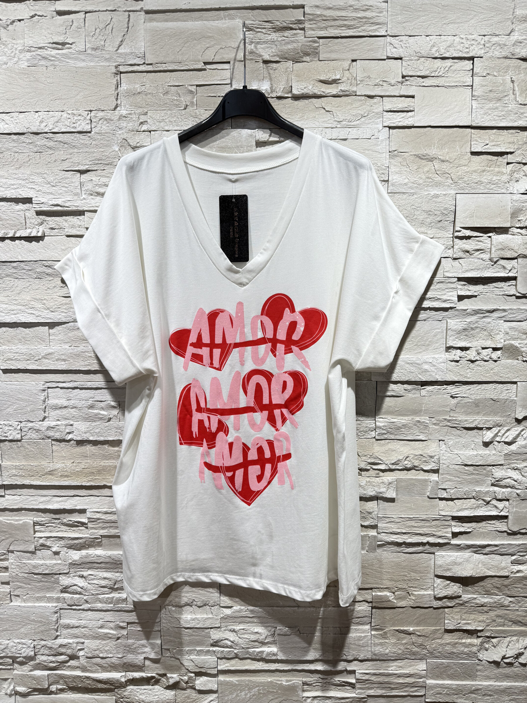 Grossista Amy&Clo - T-shirt più dimensionali "Amor"