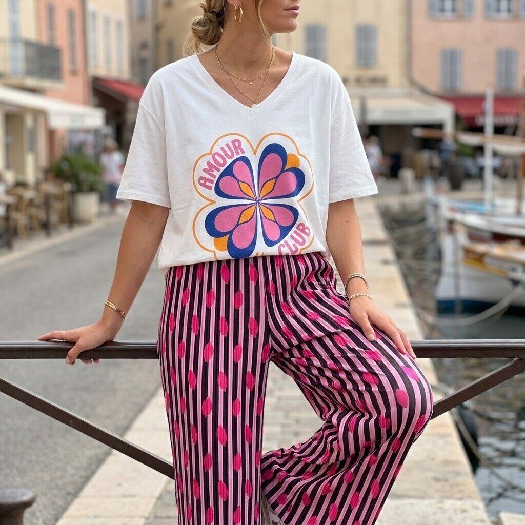 Großhändler Amy&Clo - Oversize V-Ausschnitt T-Shirt Love Club