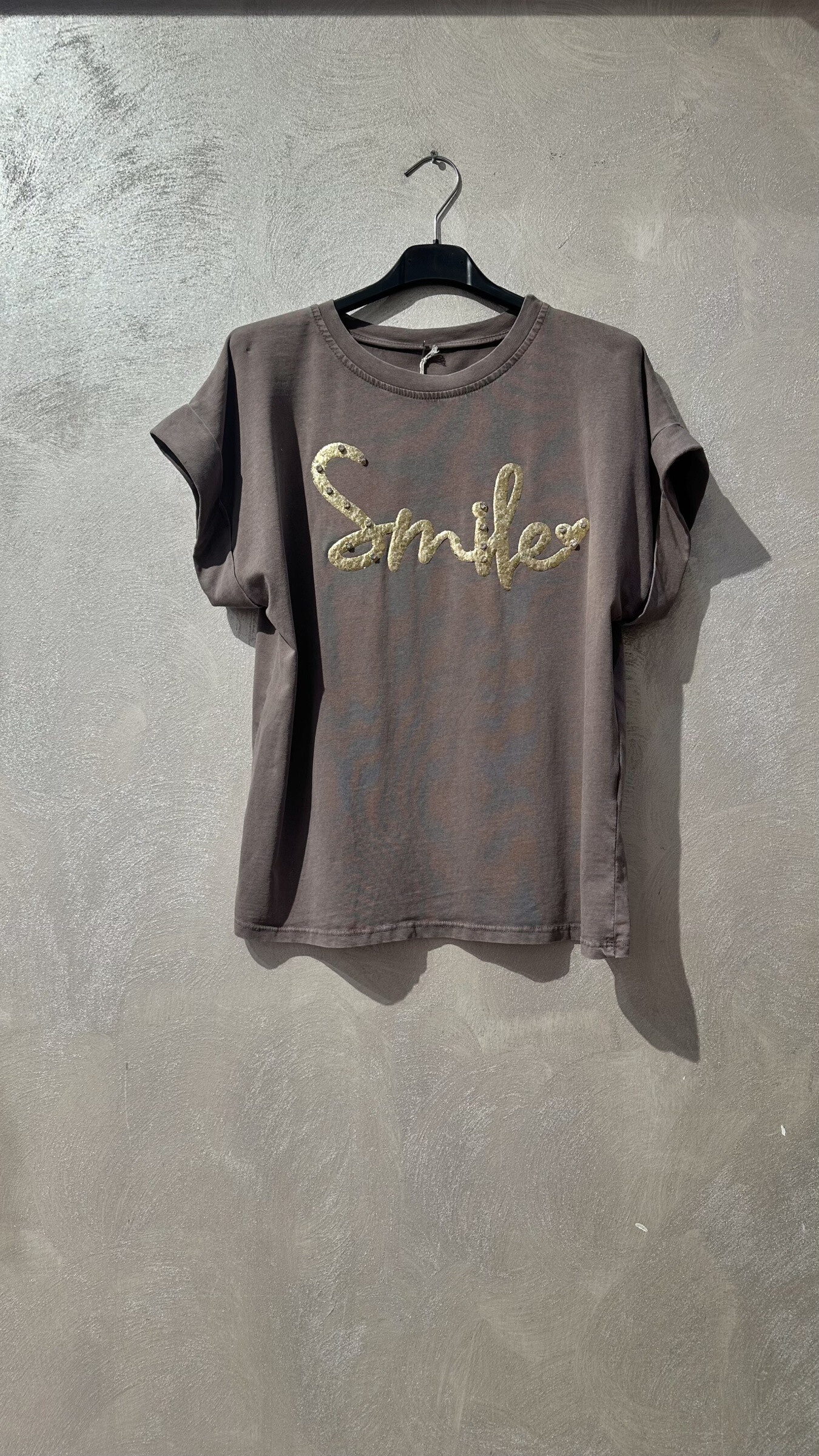 Grossiste Amy&Clo - T-shirt à message "Here Comes The Sun"