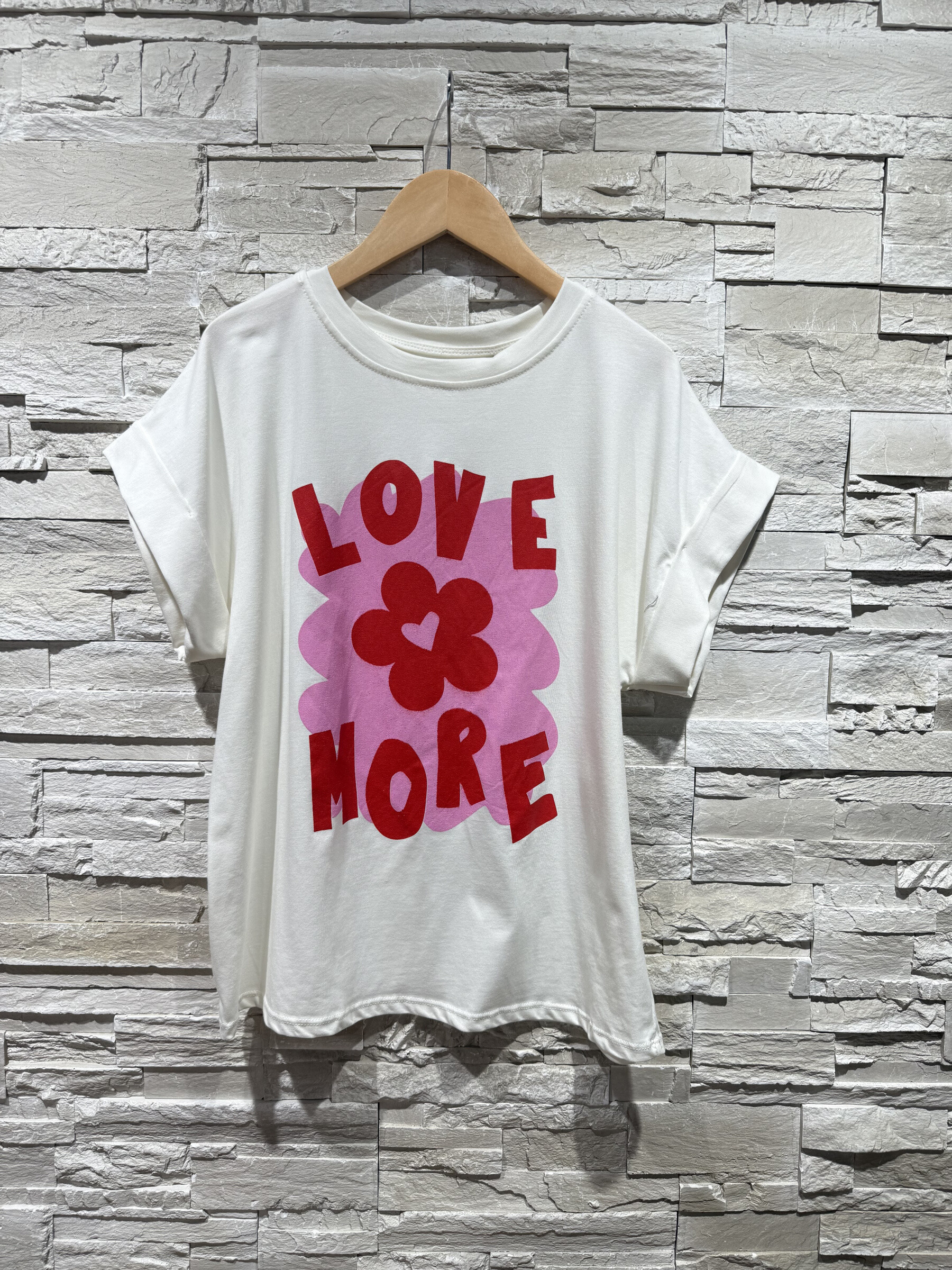 Wholesaler Amy&Clo - Love More T-shirt