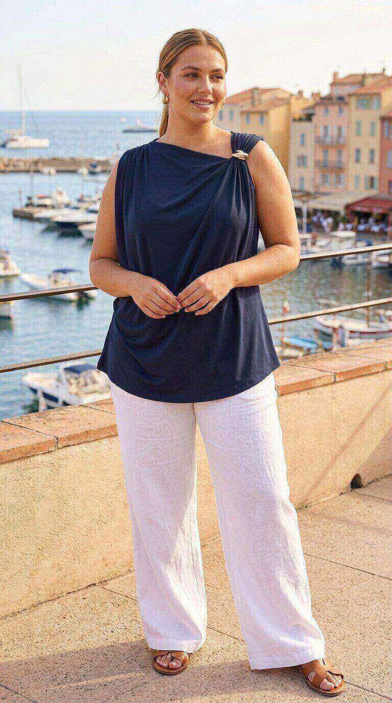 Grossiste Amy&Clo - PLUS SIZE Top "AC" à boucle dorée