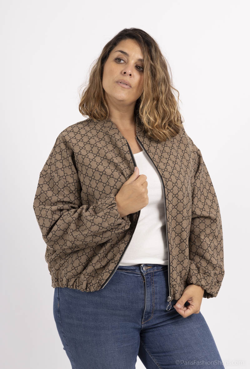 Grossiste Amy&Clo - PLUS SIZE bomber en tissu texturé à imprimé "petits noeuds"