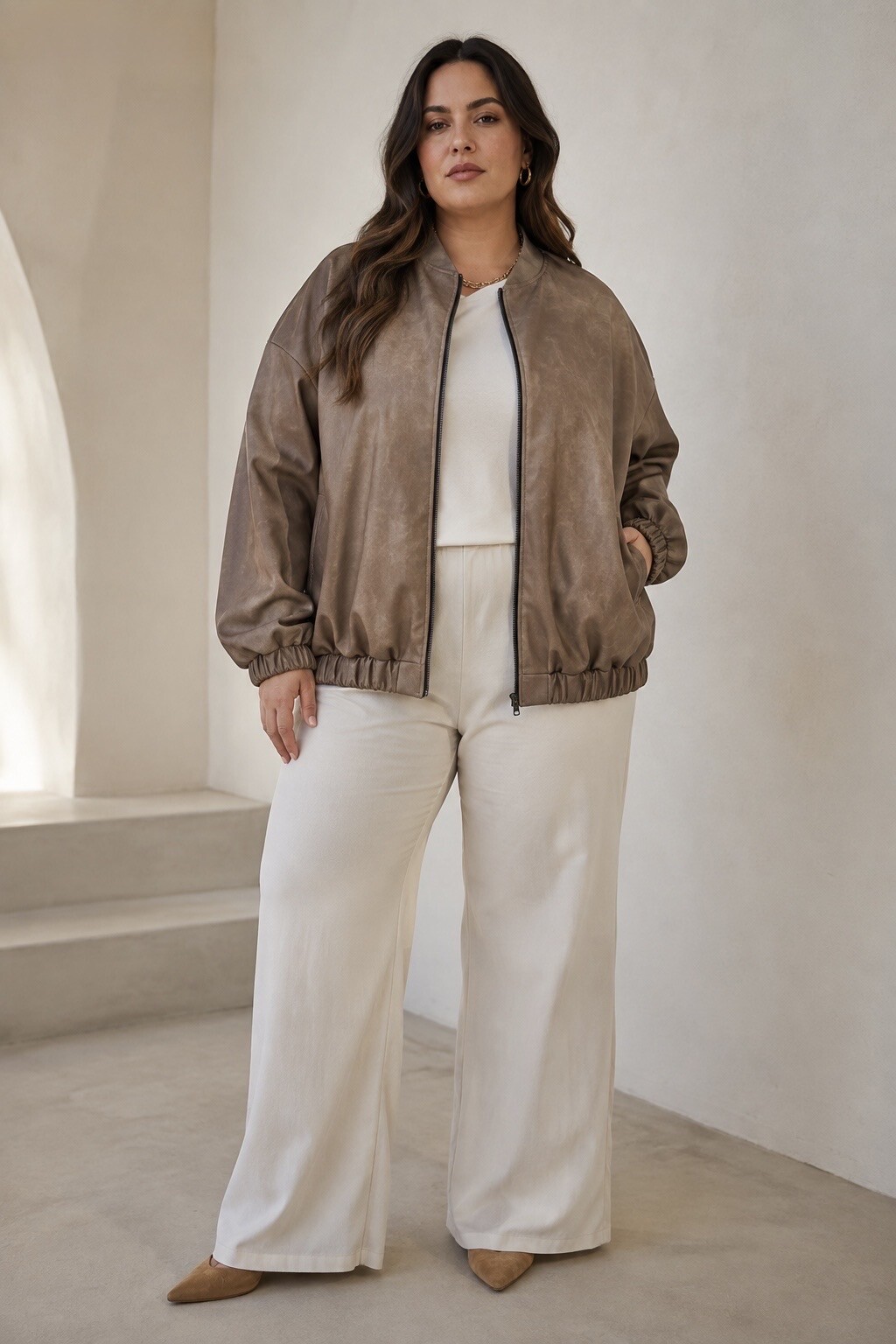 Grossiste Amy&Clo - PLUS SIZE Veste simili cuir zippée