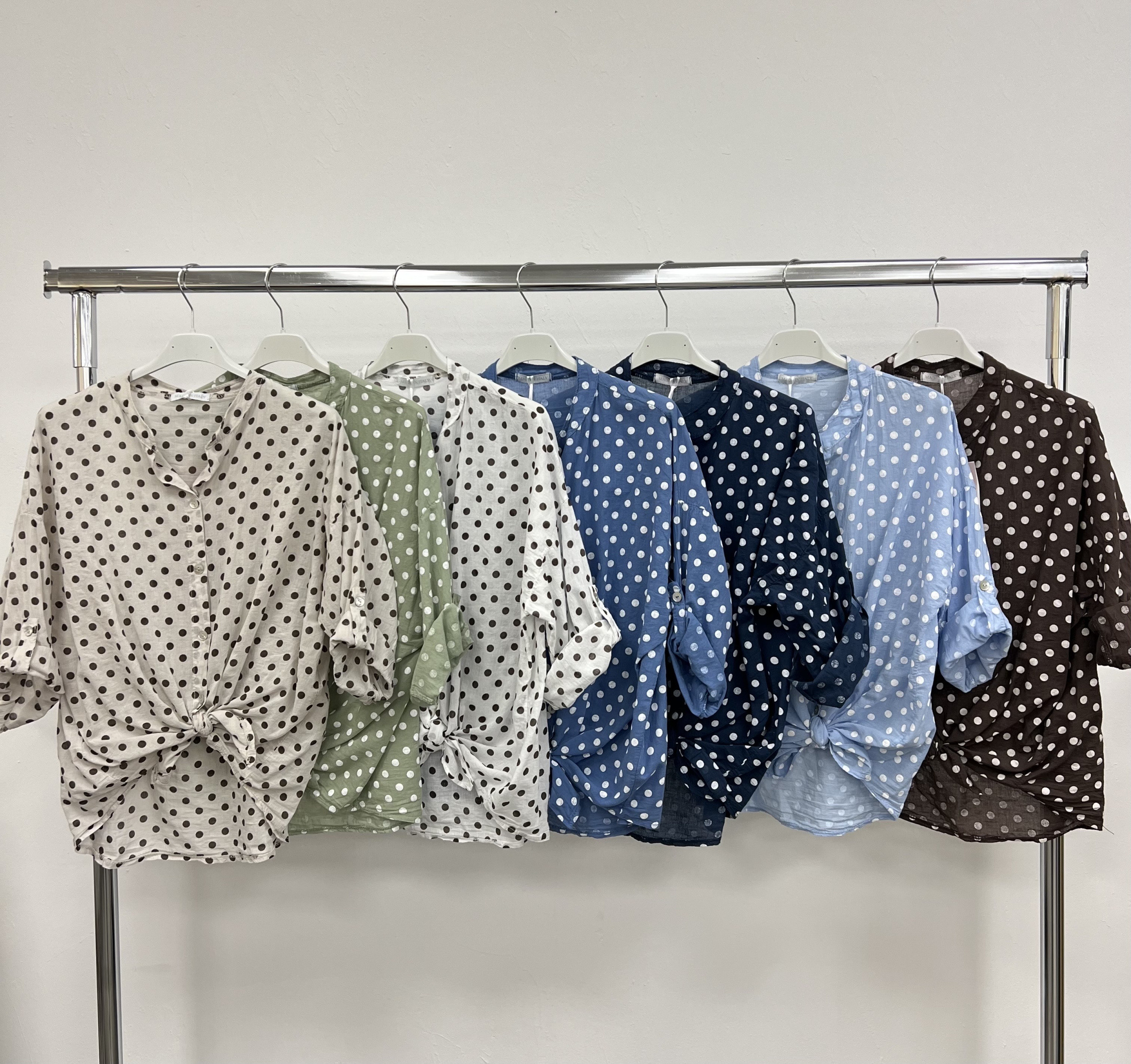 Wholesaler AMY FASHION - Polka dot blouse