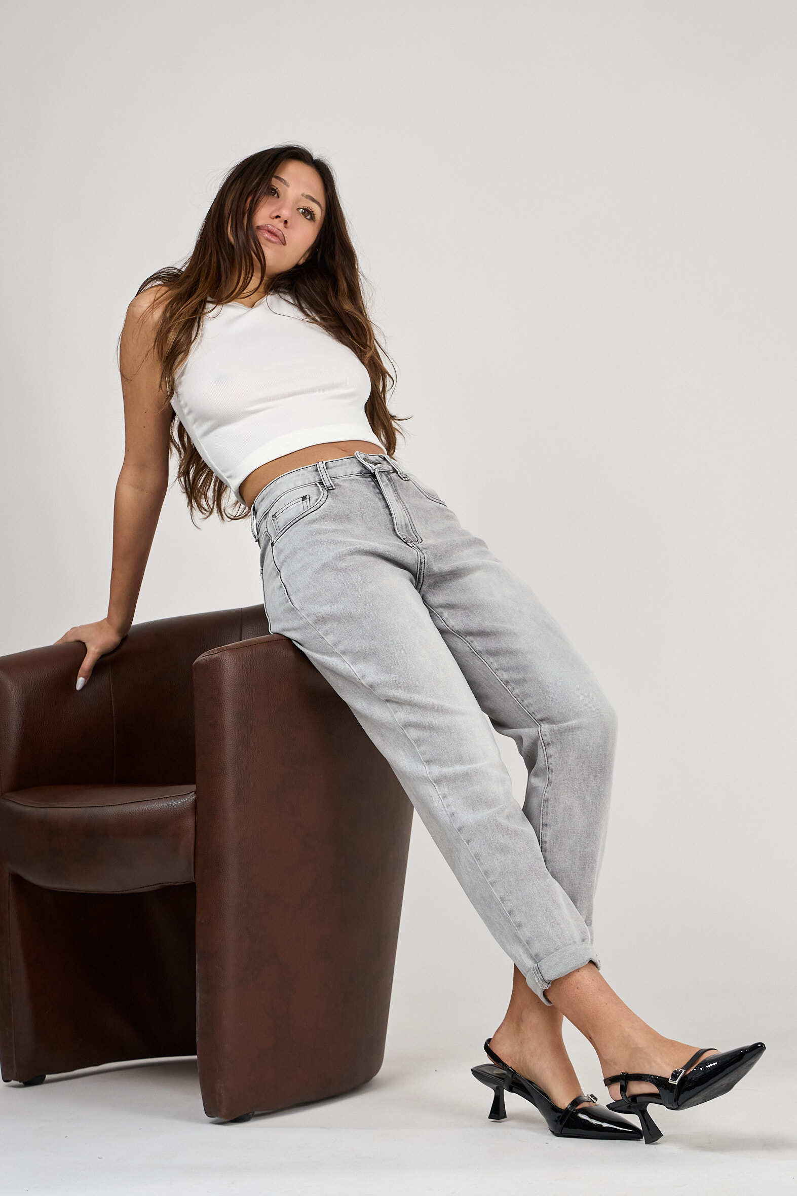 Grossiste Ana & Lucy - Jeans mom "Jeanne" ( Ourlet à revers ) - Ana & Lucy