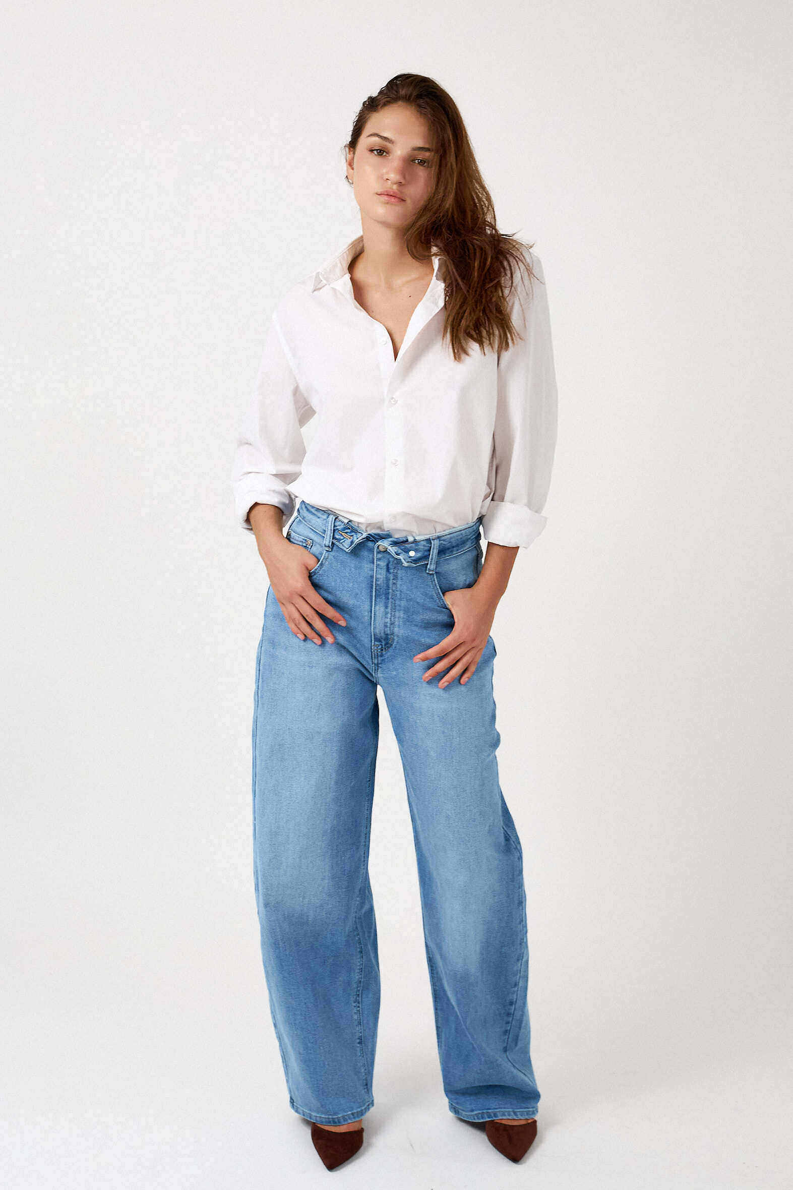 Großhändler Ana & Lucy® - Barrel Loose "Lissia" Jeans (mit umgeschlagenem Bund) - Ana & Lucy