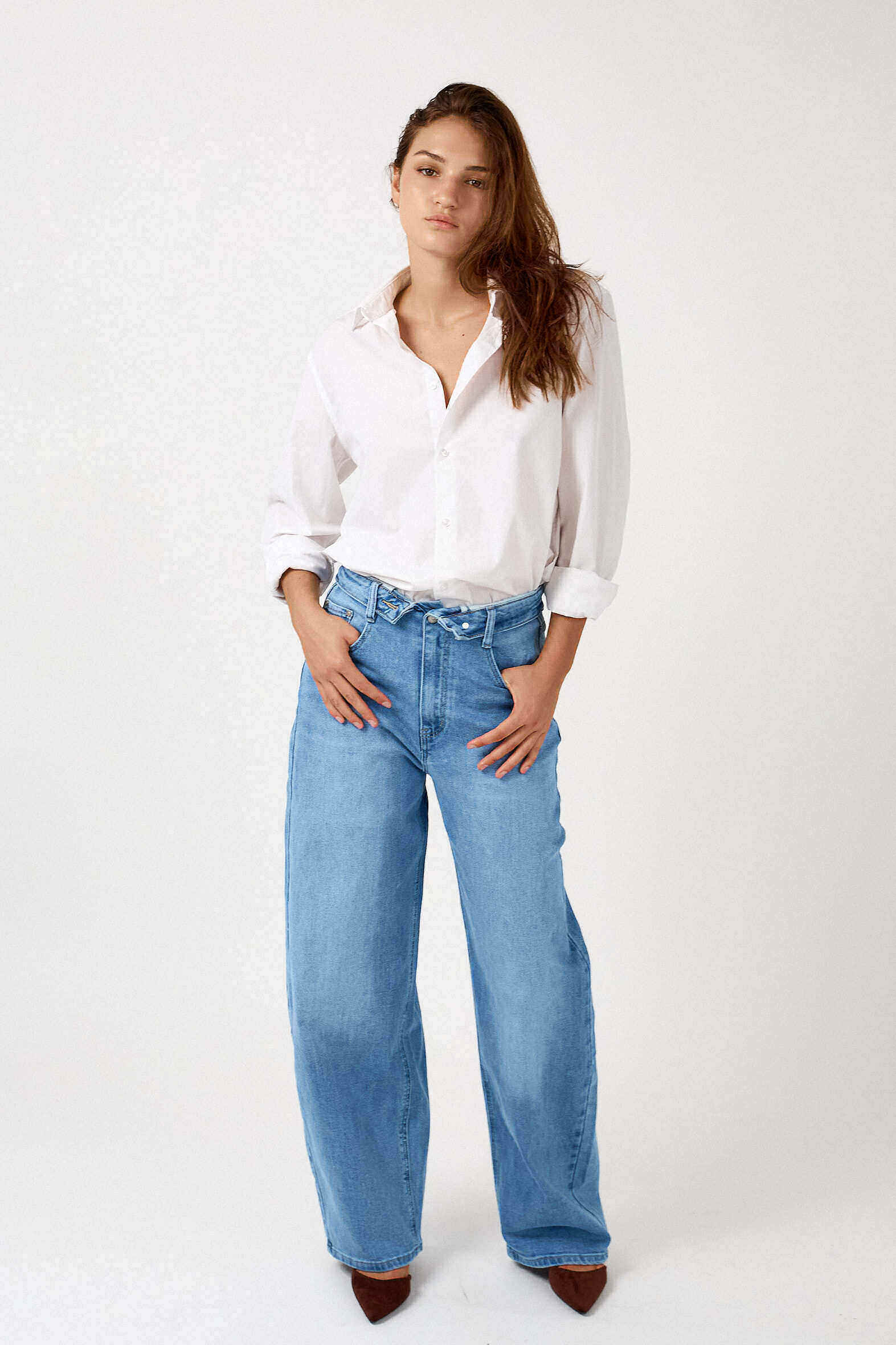 Wholesaler Ana & Lucy® - Barrel Loose "Lissia" Jeans (with rolled waistband) - Ana & Lucy
