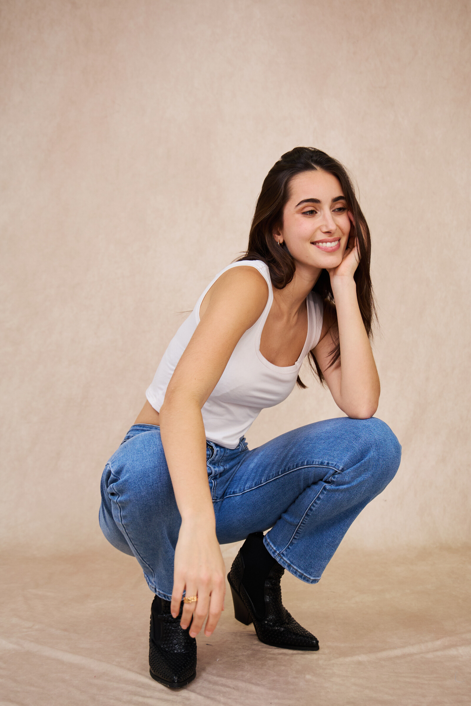 Großhändler ANA & LUCY - Jeans Straight -Leg (Straight Cup) - ANA & LUCY
