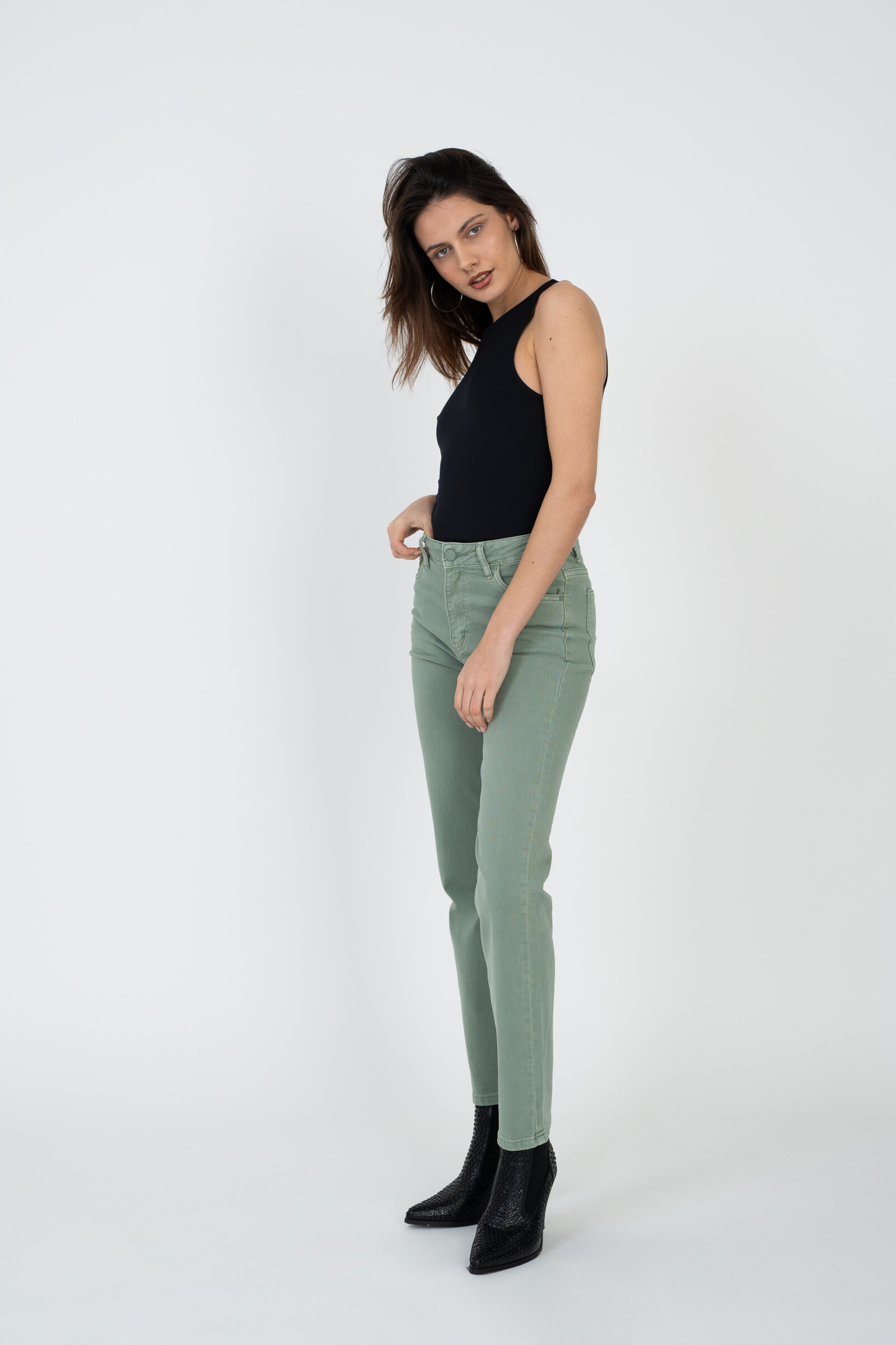 Straight-leg pants in color (Straight cut) - ANA & LUCY - Kaki - 4 - large format