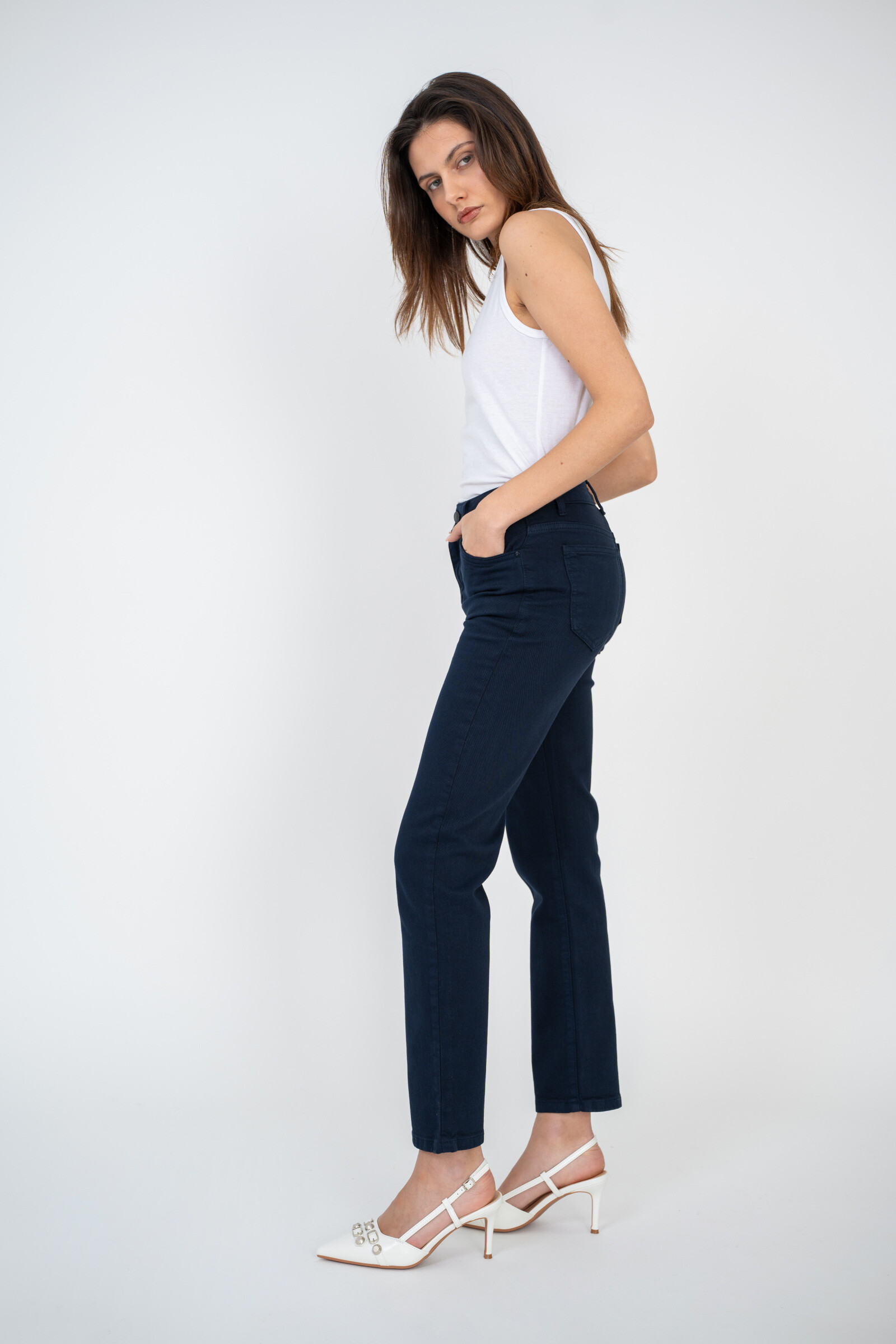 Straight-leg pants in color (Straight cut) - ANA & LUCY - Navy - 3 - large format