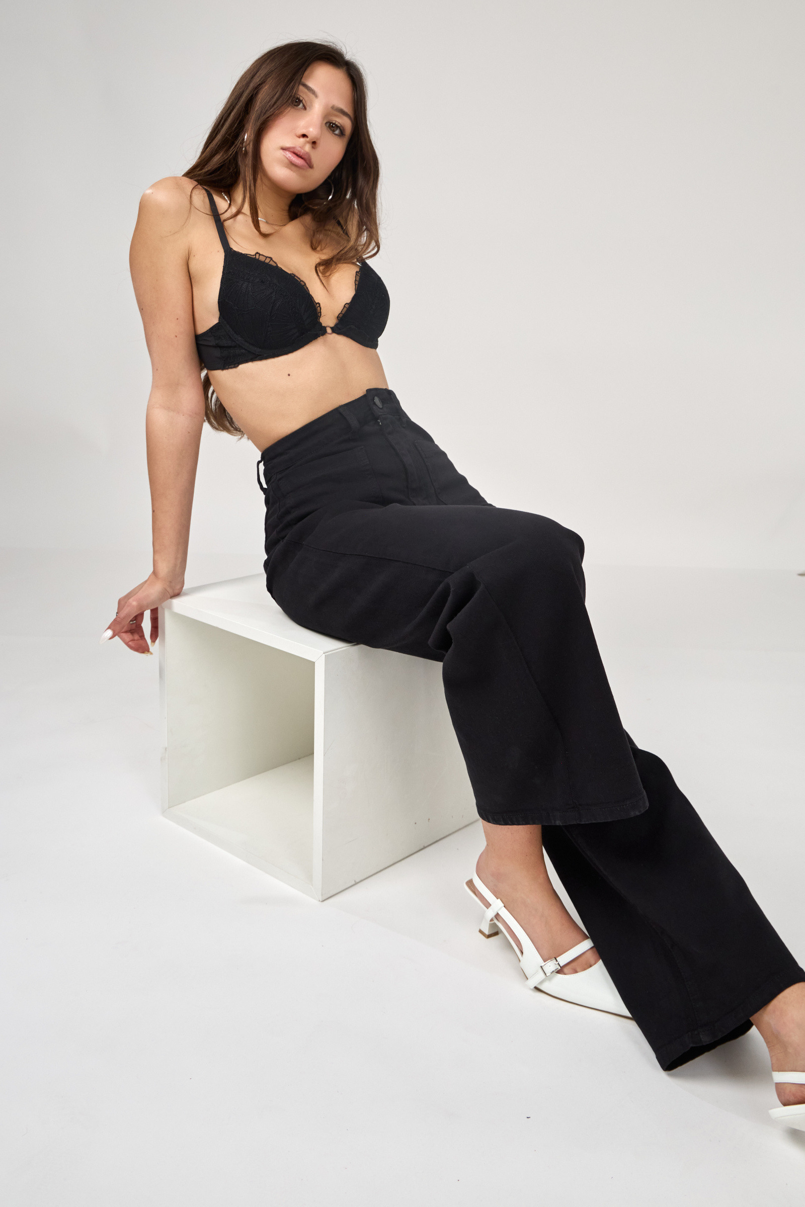 Wholesaler Ana & Lucy - "Naeva" Wide-Leg Pants (Patch Pockets) - Ana & Lucy