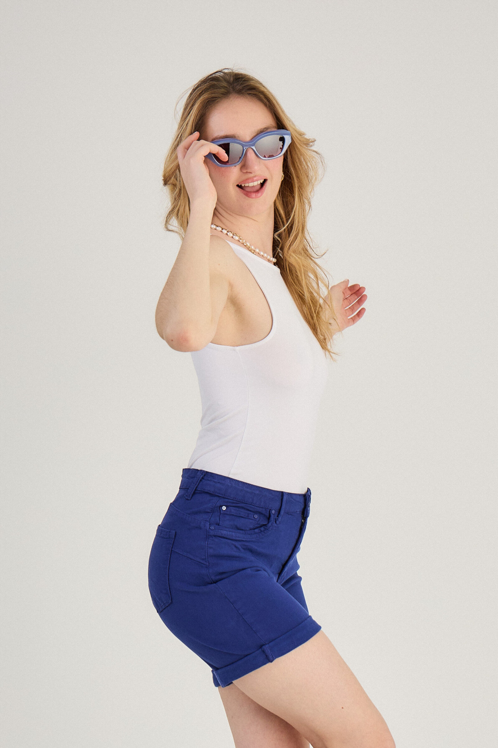 Slim colored shorts (Push-up) - ANA & LUCY - Dark Blue - 3 - large format
