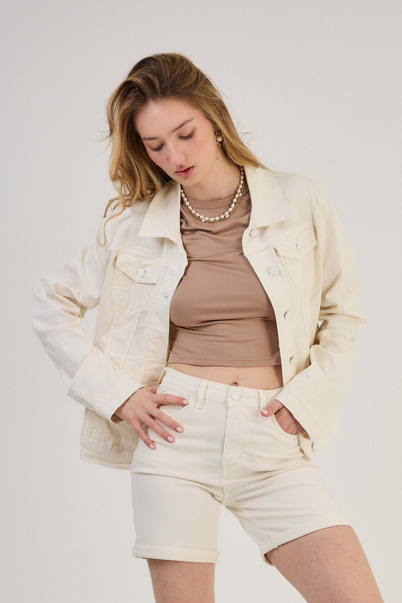 Grossiste ANA & LUCY - Veste regular en couleur ( Coton Stretch ) - ANA & LUCY