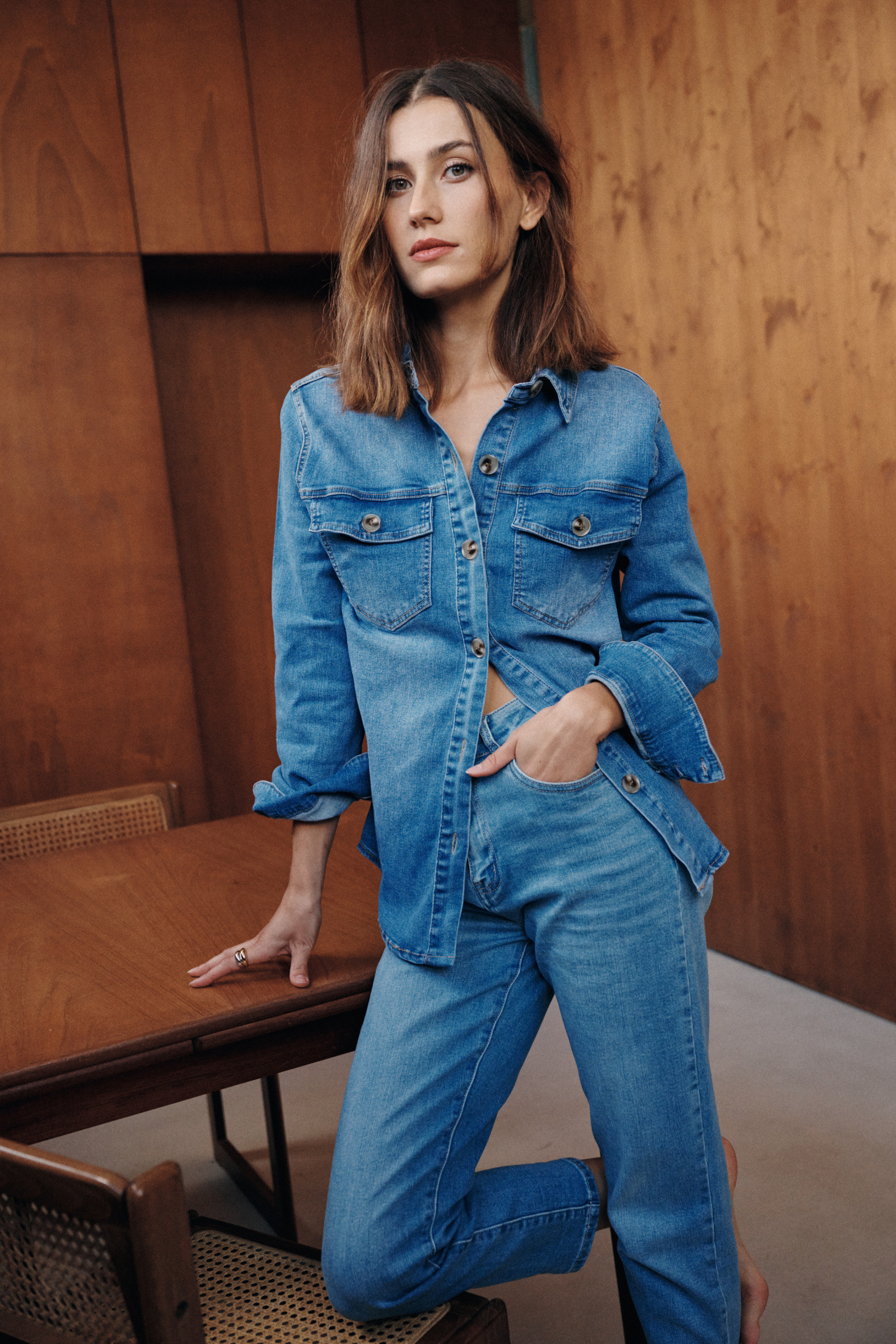 Grossiste Ana & Lucy - Surchemise en jeans - ANA & LUCY