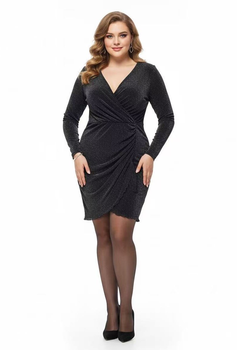 Sparkling dress made of polyester and elastane, perfect for spring/summer, made in China.