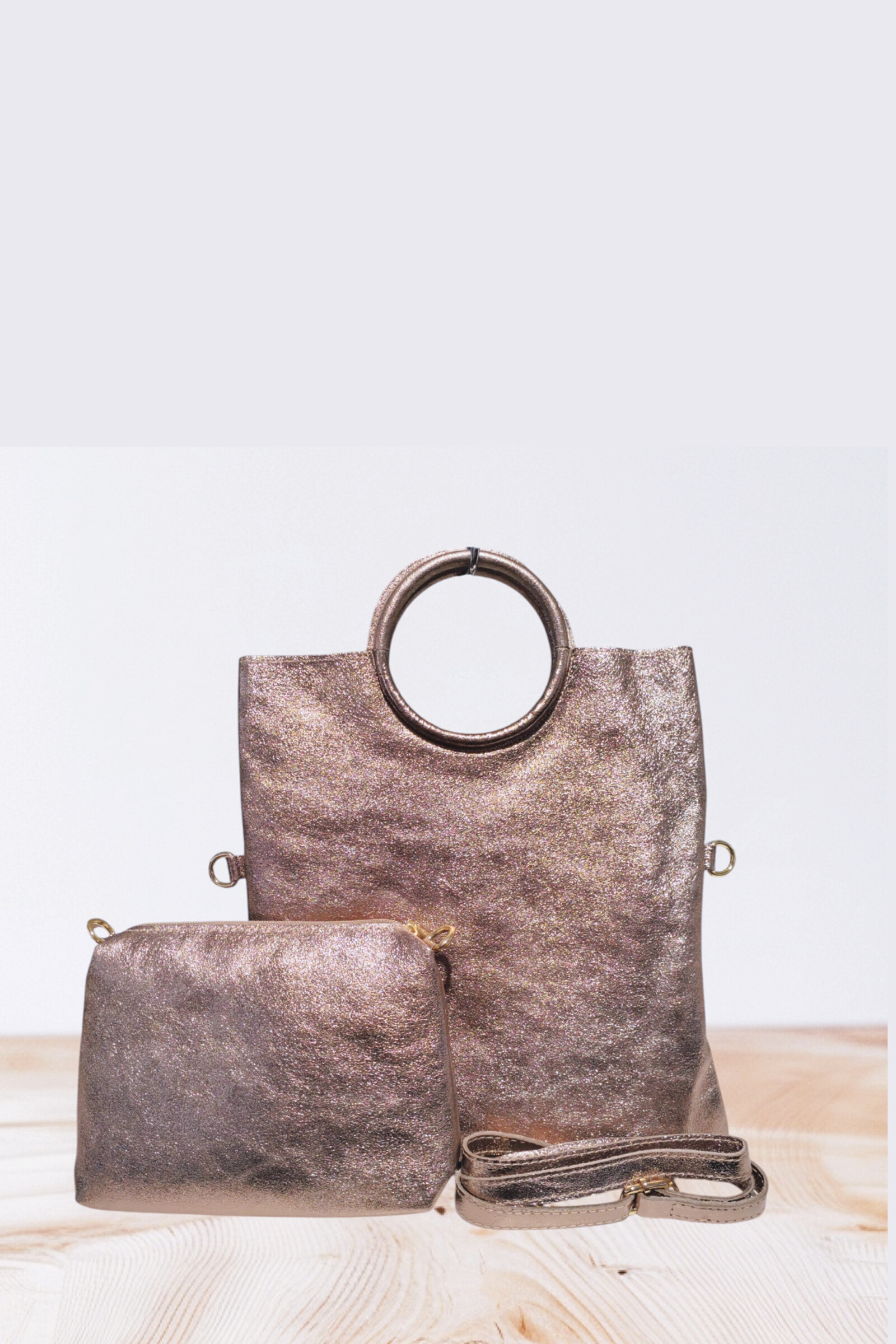 Wholesaler Andie Blue - SHOULDER BAG IN CALFSKIN LEATHER WITH POUCH SIZE: 29*2*31CM