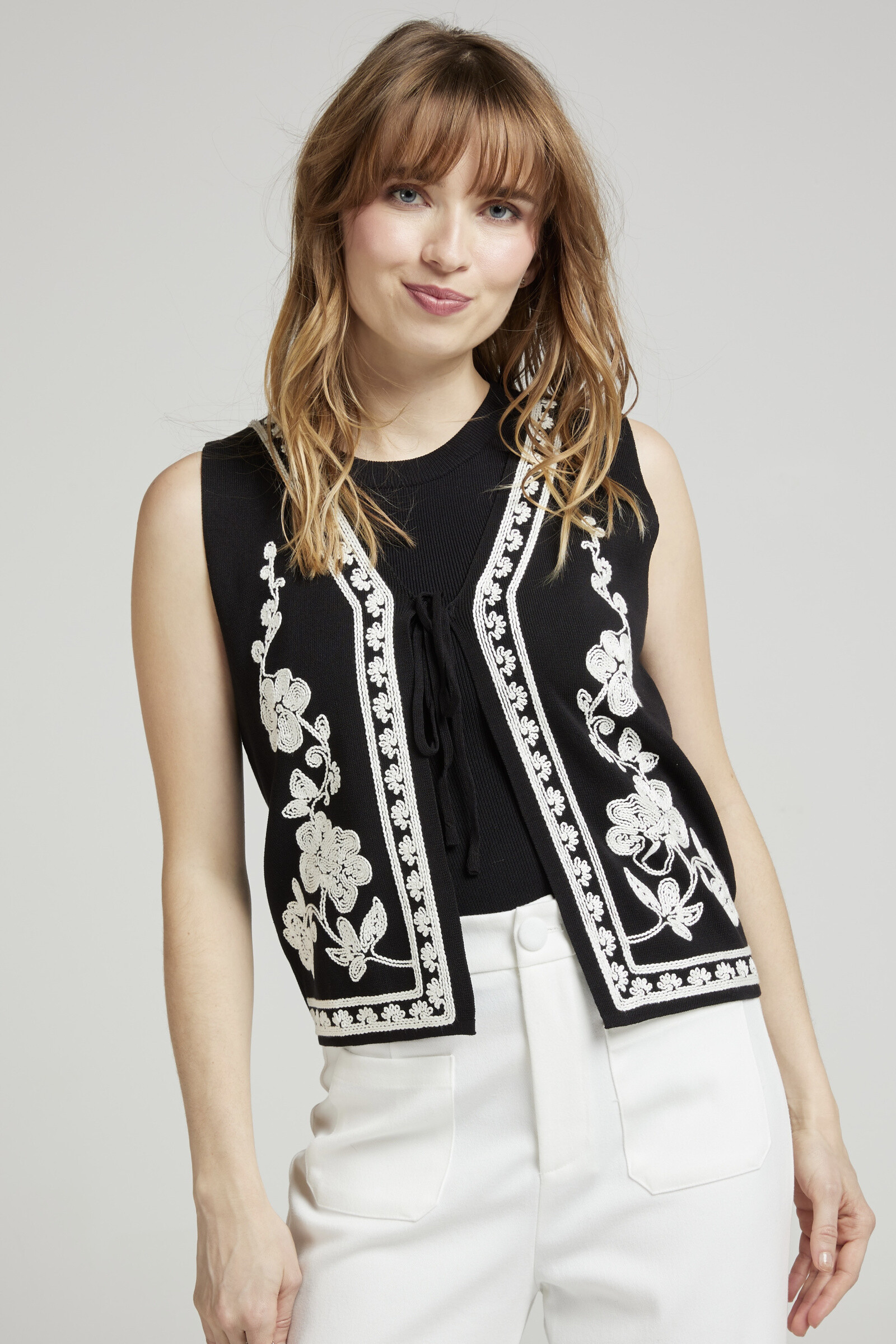 Wholesaler Andy & Lucy - Fleuri embroidered vest