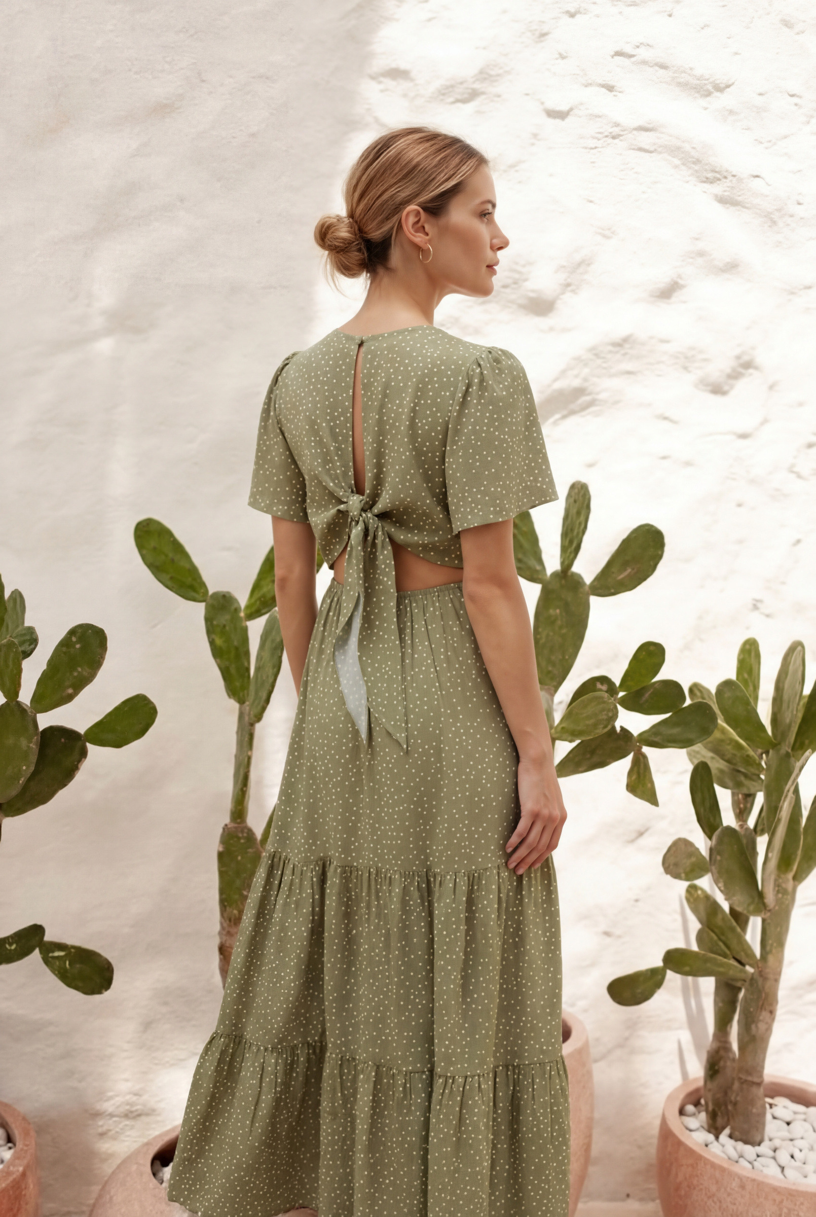 Großhändler Andy & Lucy - Langes Kleid mit Tupfen und Tulpenärmeln