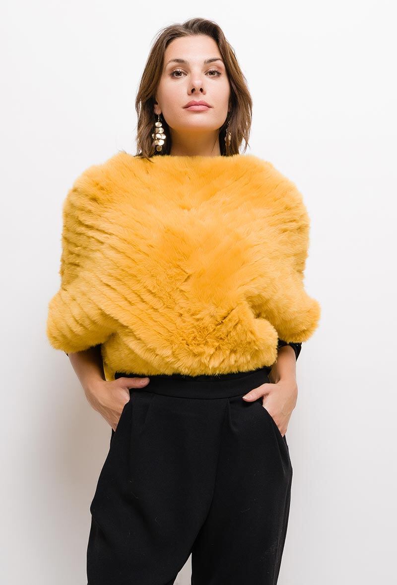 Wholesaler Angelique.L - FAUX FUR KNITTED PONCHO