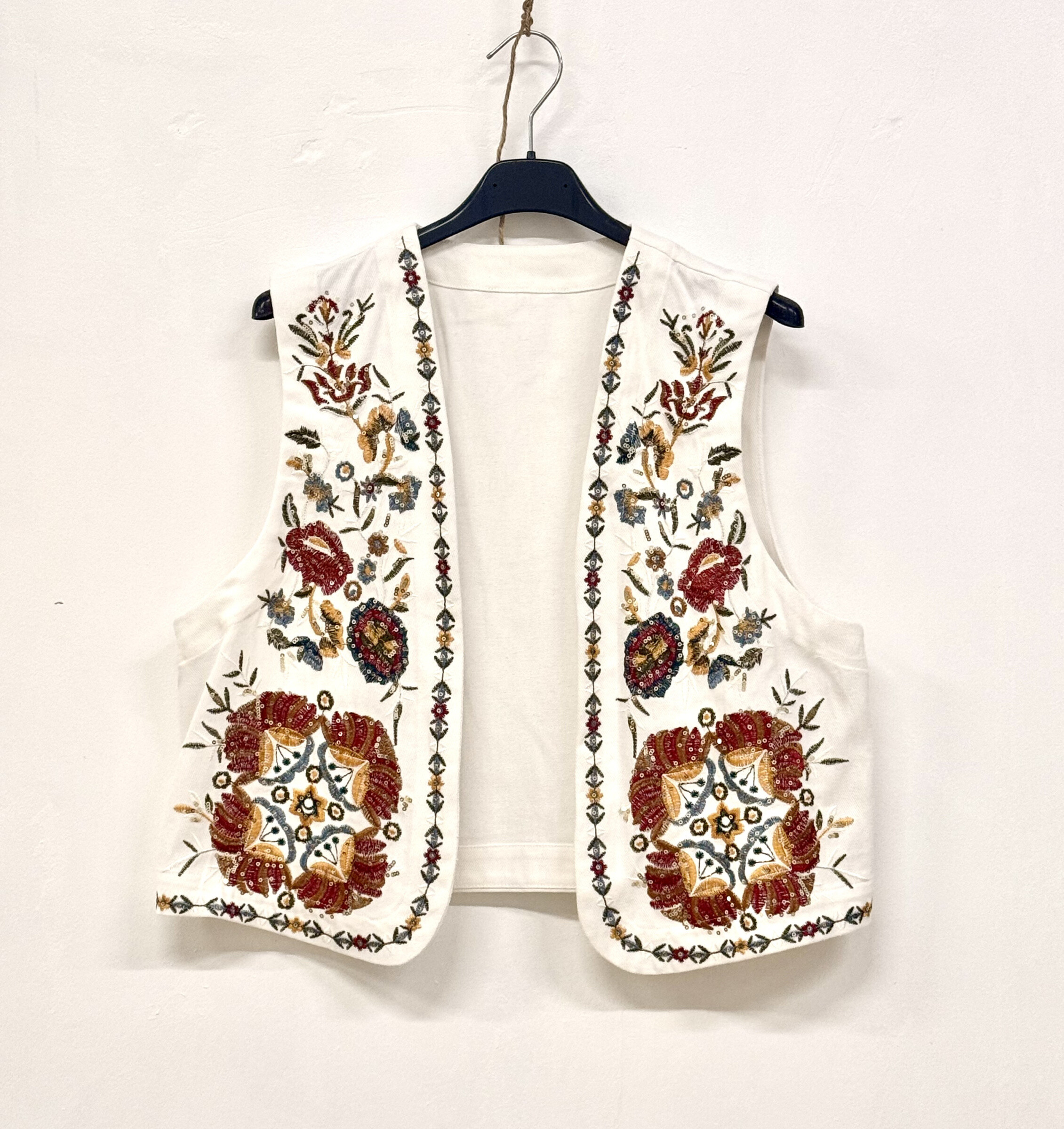 Wholesaler ANNE LOU'S - Embroidery vest