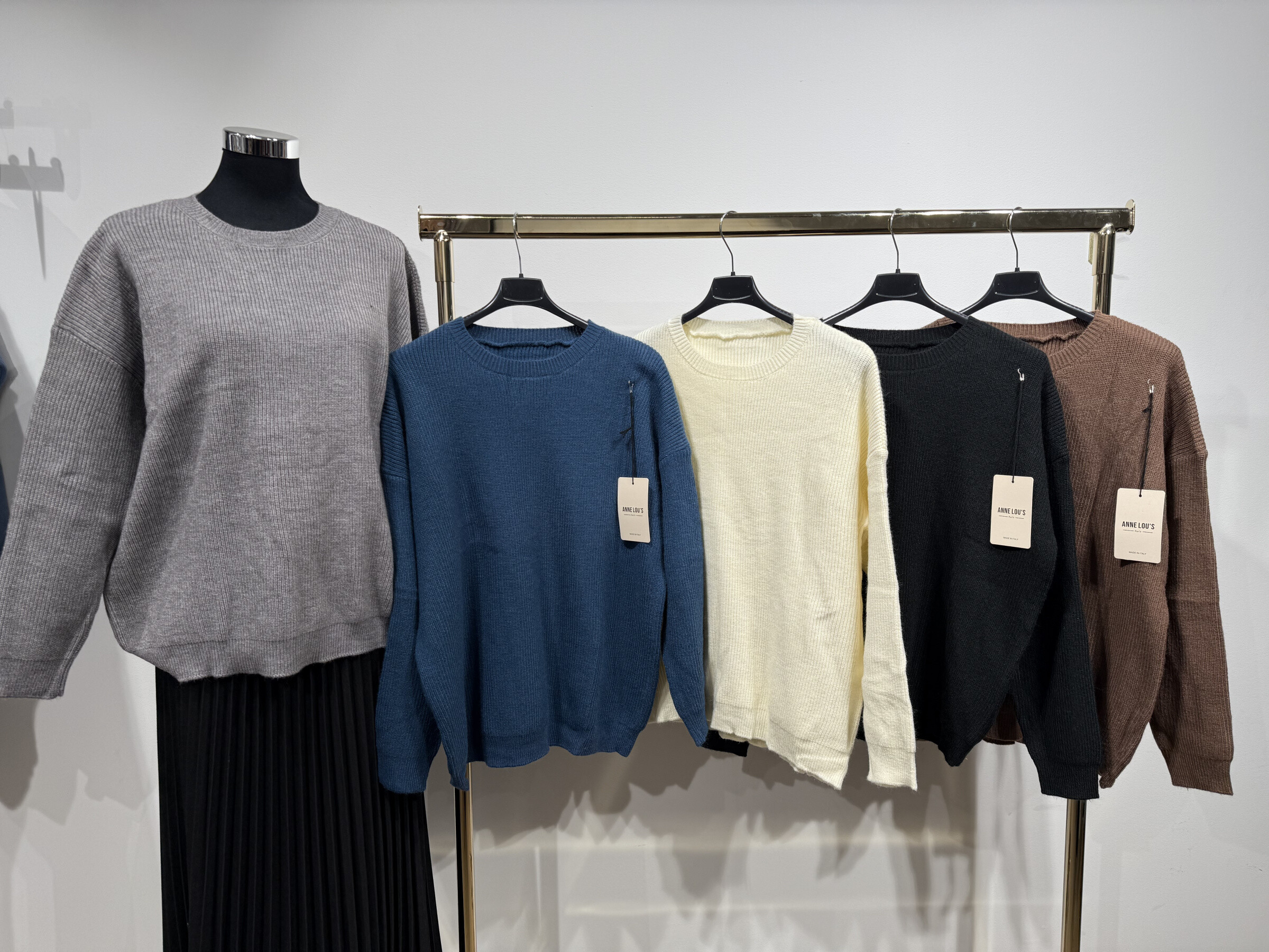 Wholesaler ANNE LOU'S - Classic round neck sweater