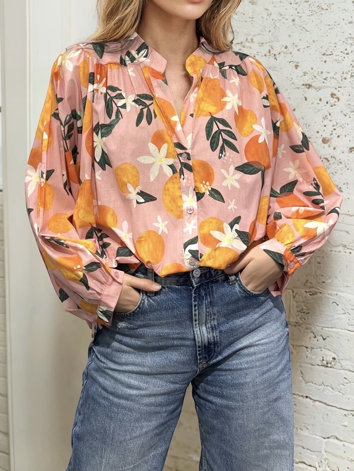 Wholesaler APRIL VINTAGE - Orange Flowers shirts
