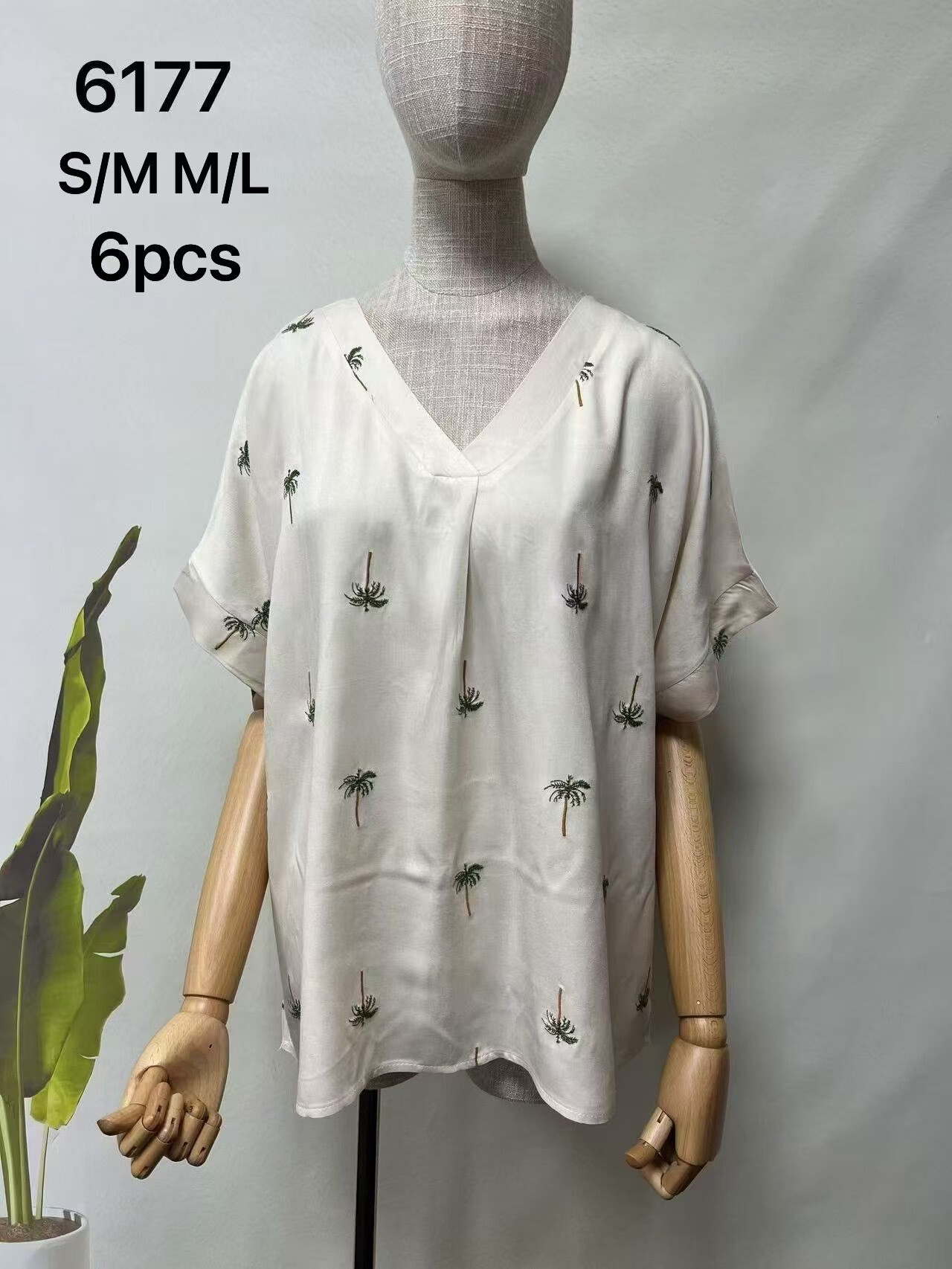 Wholesaler Archie Love - embroidered blouse