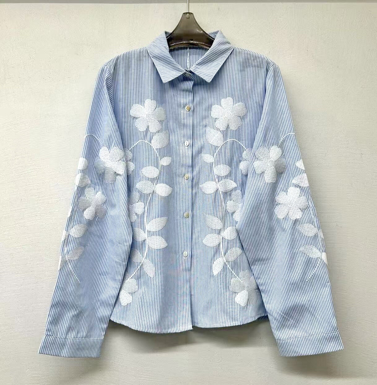 Wholesaler Archie Love - embroidered shirt