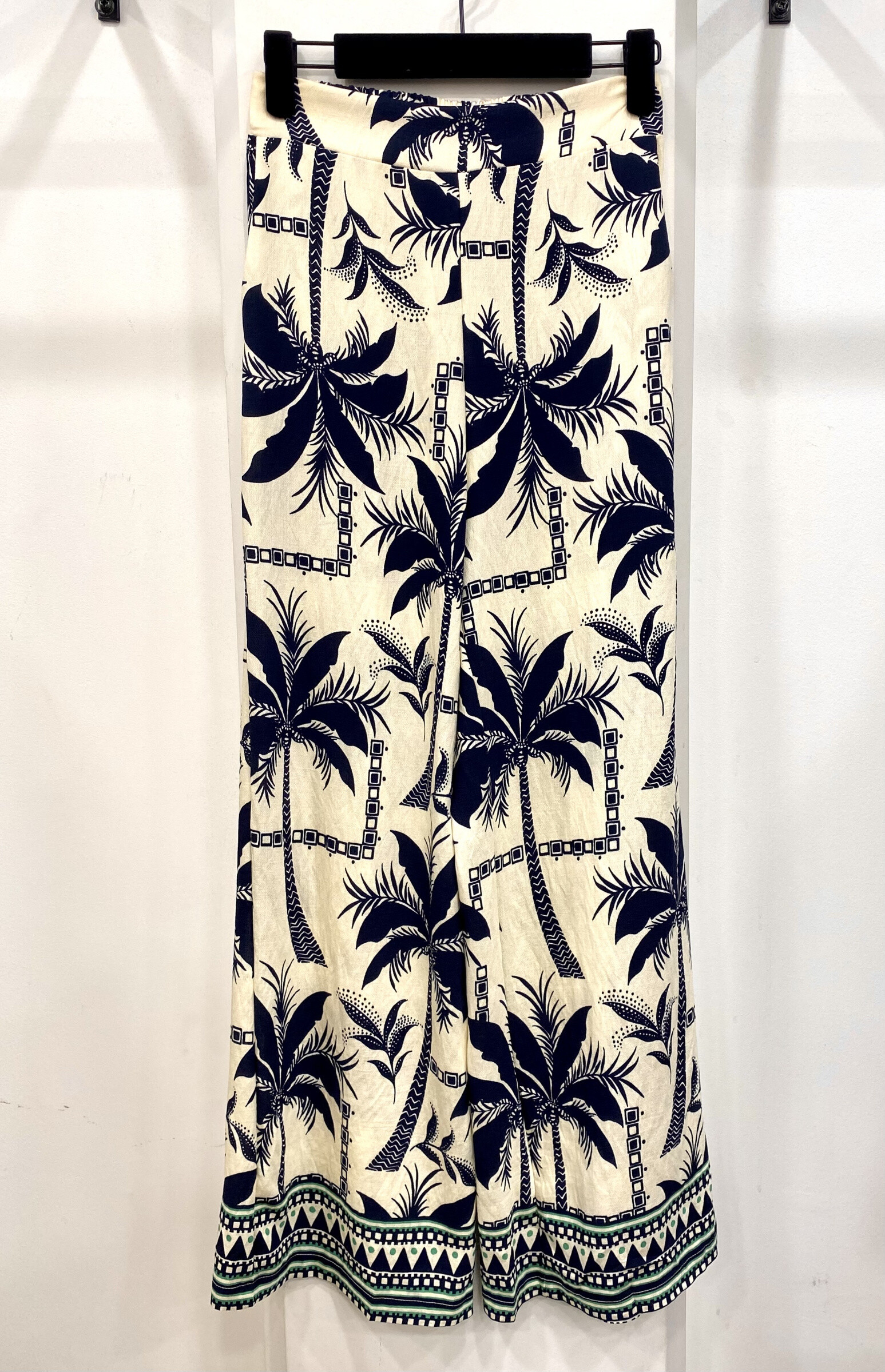 Wholesaler Archie Love - printed pants