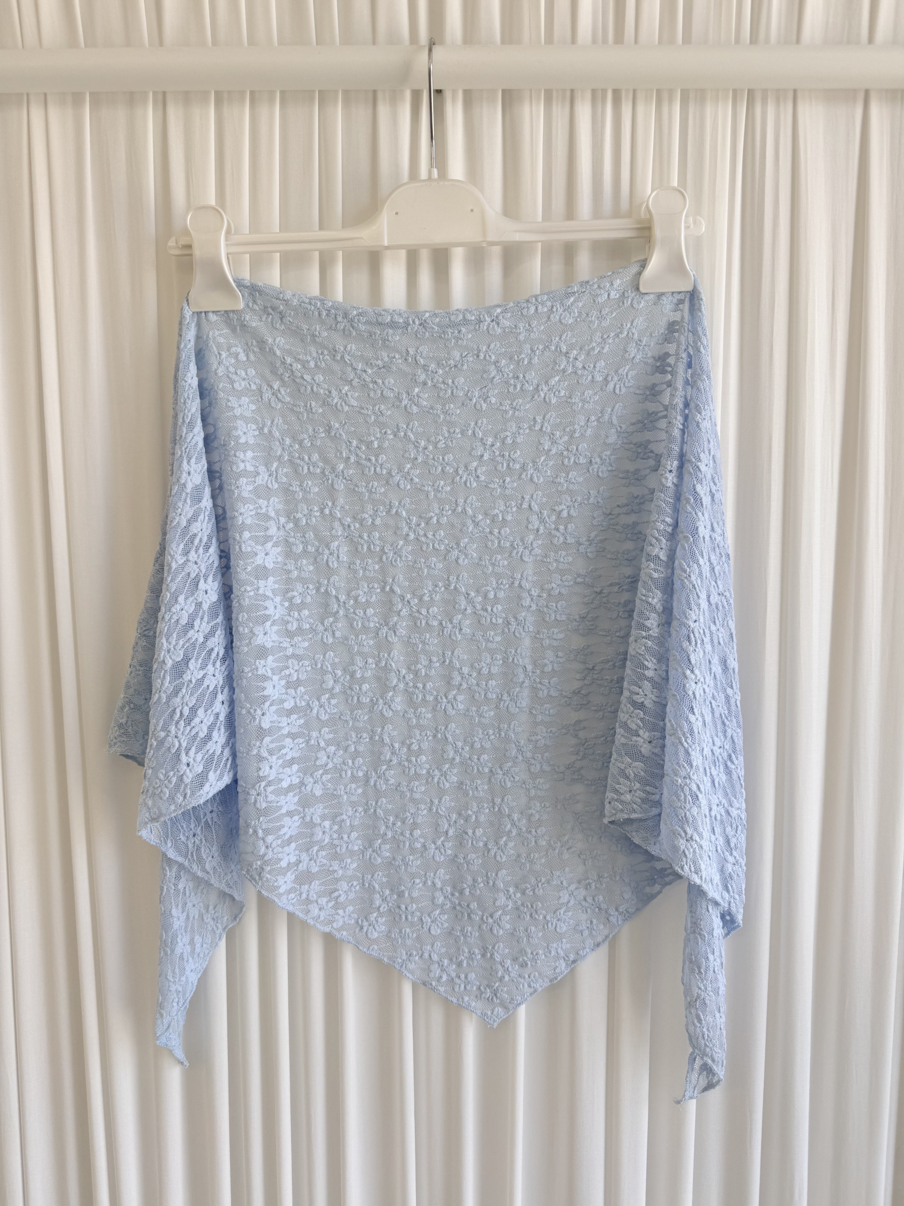 Wholesaler ARITA - Triangular lace scarf