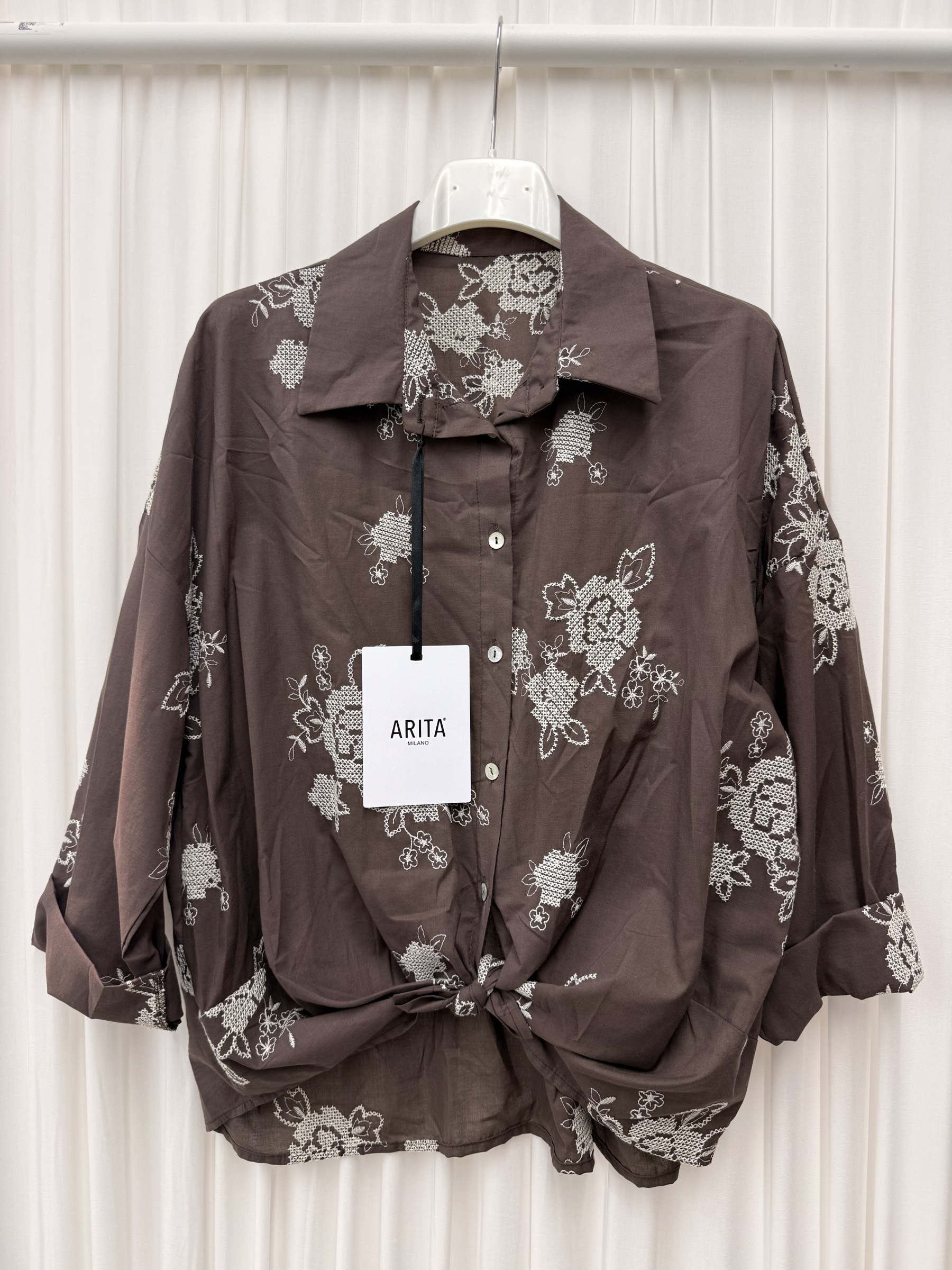 Wholesaler ARITA - Asymmetric shirt with floral pattern
