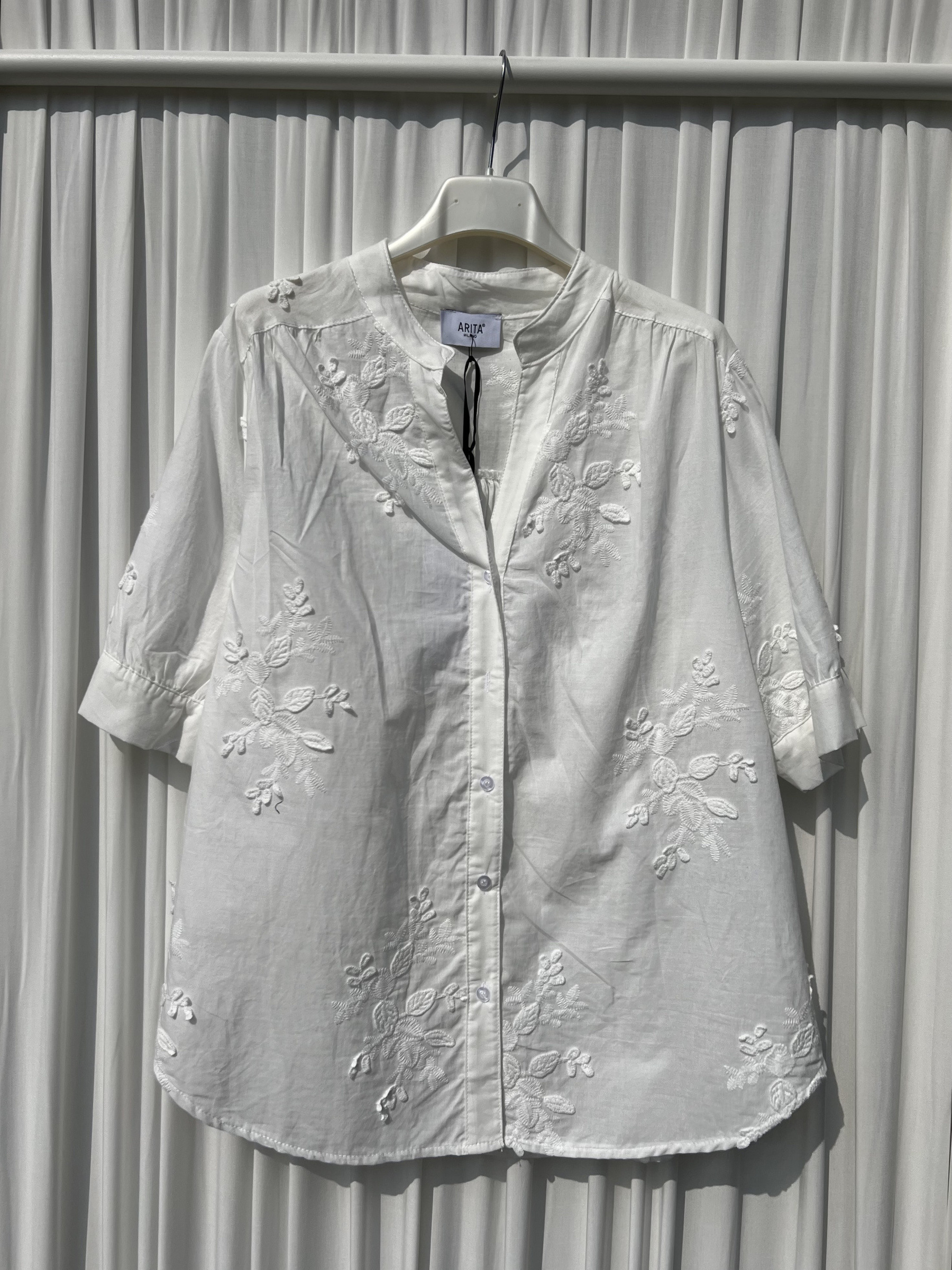 Wholesaler ARITA - Short-sleeve blouse with a mandarin collar.